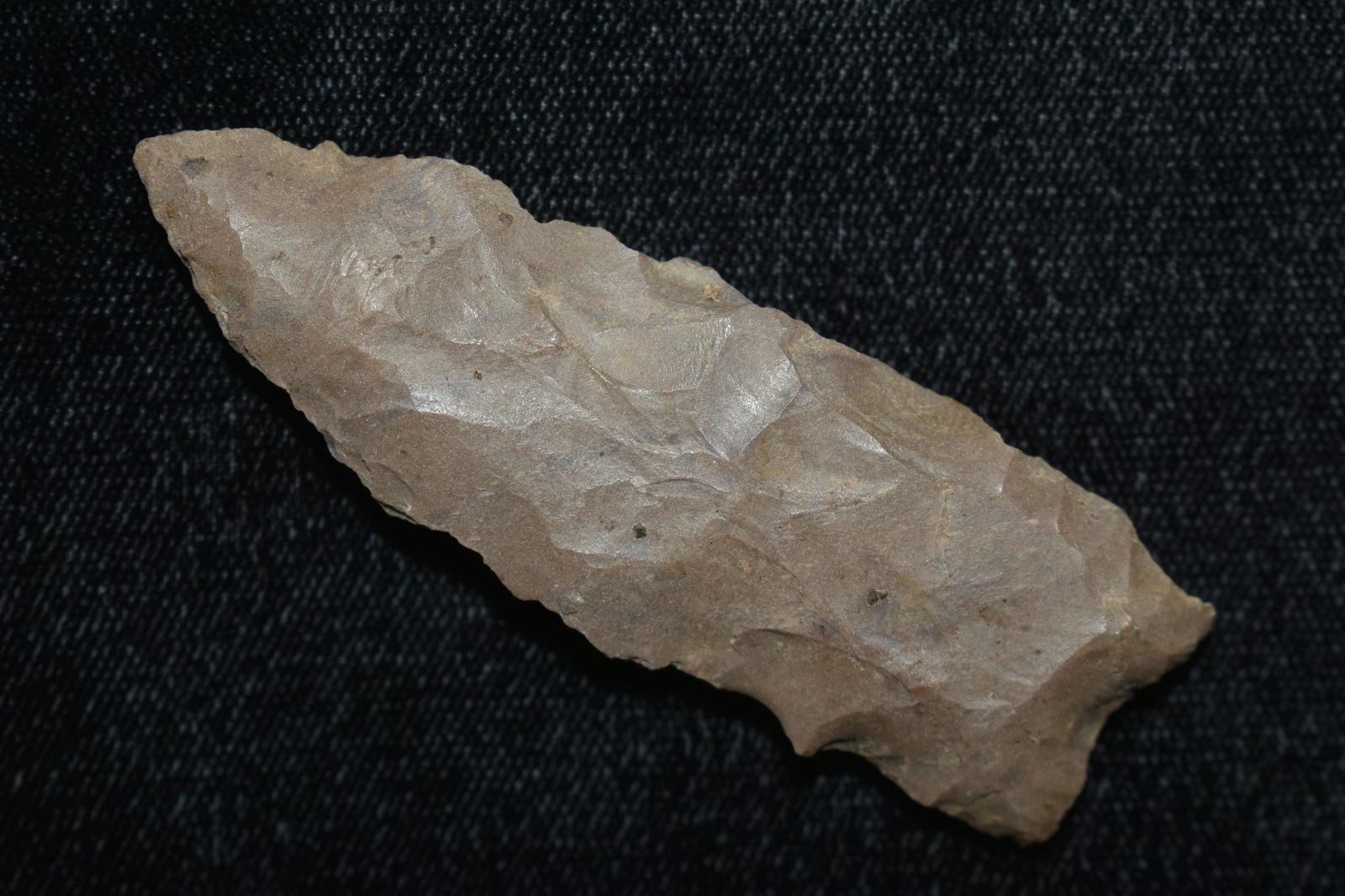 2 3/4" EARLY TRANSITIONAL LANCE FOUND IN THE BENTON / (1 of 6)