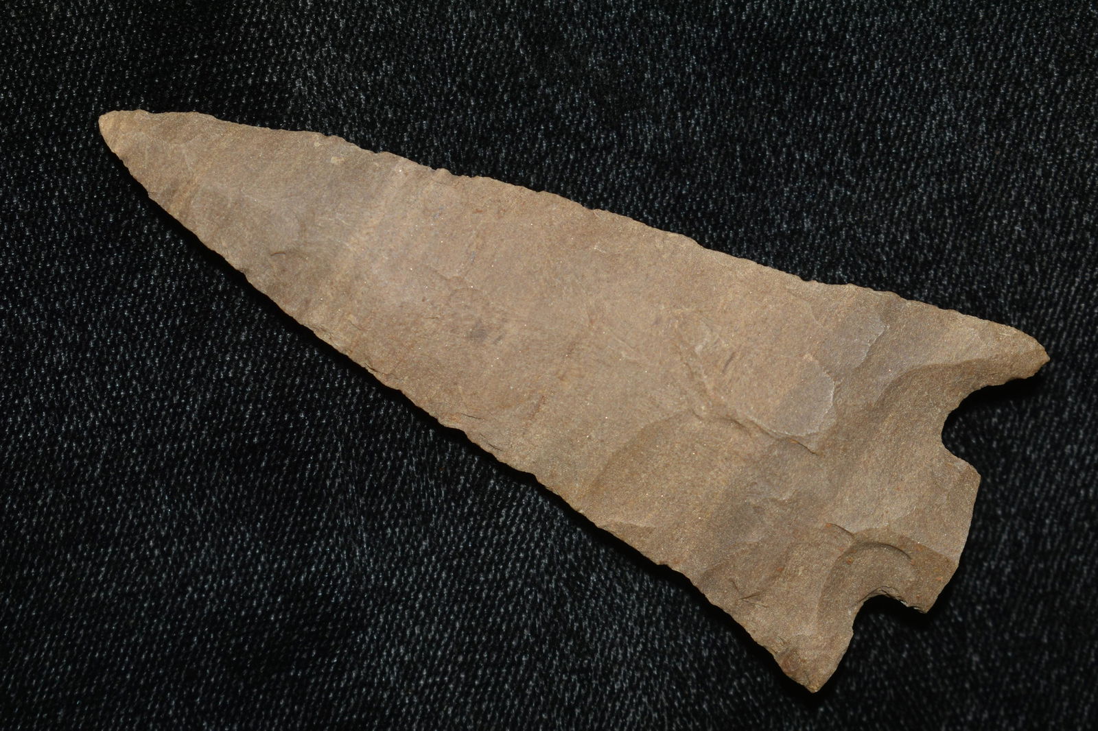 NICE 3 1/8" ARCHAIC POINT FOUND IN THE BENTON / (1 of 5)