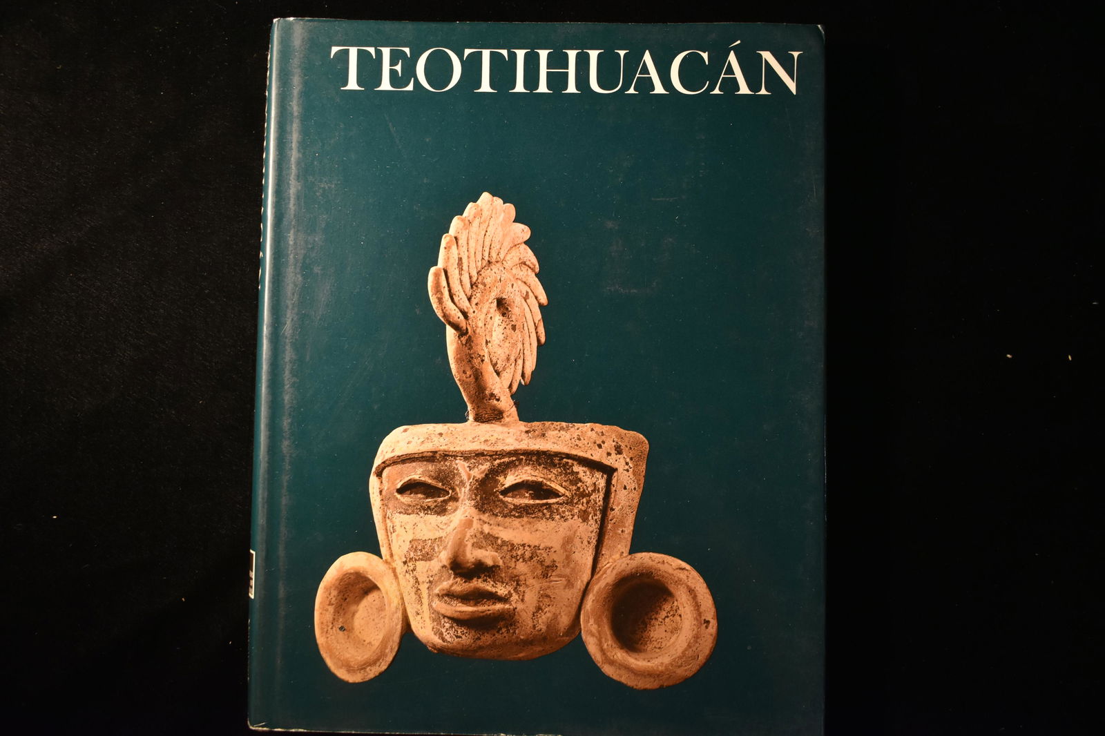 BOOK; TEOTIHUACAN, KARL MEYER, HARDBACK, 172 PAGES, (1 of 3)