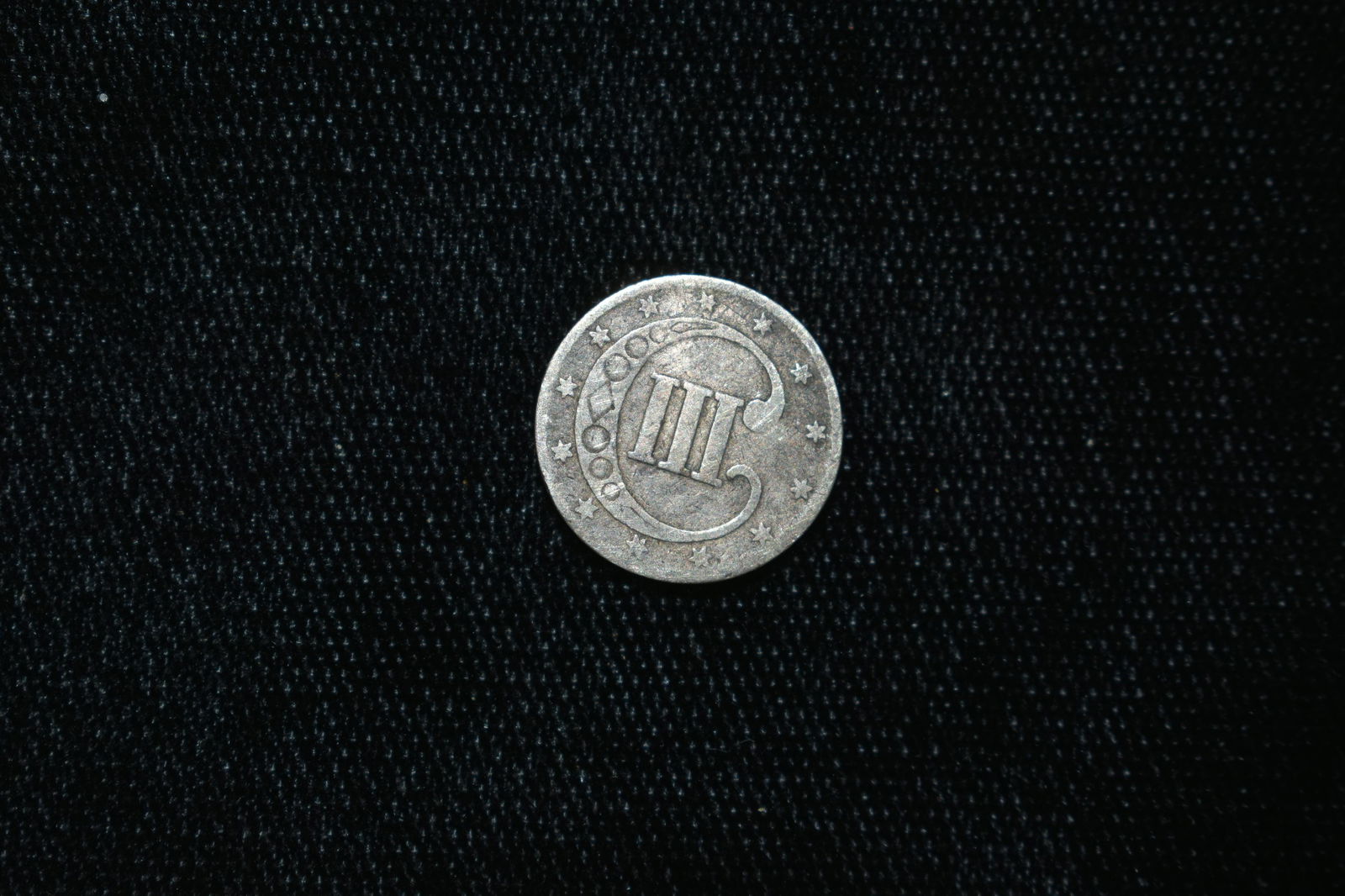 1852 THREE CENT SILVER COIN, 3 CENTS, OBSOLETE EARLYUS (1 of 2)