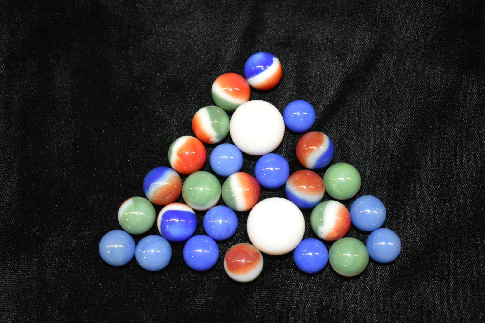 Lot of Vintage Marbles: Lot of Vintage Marbles