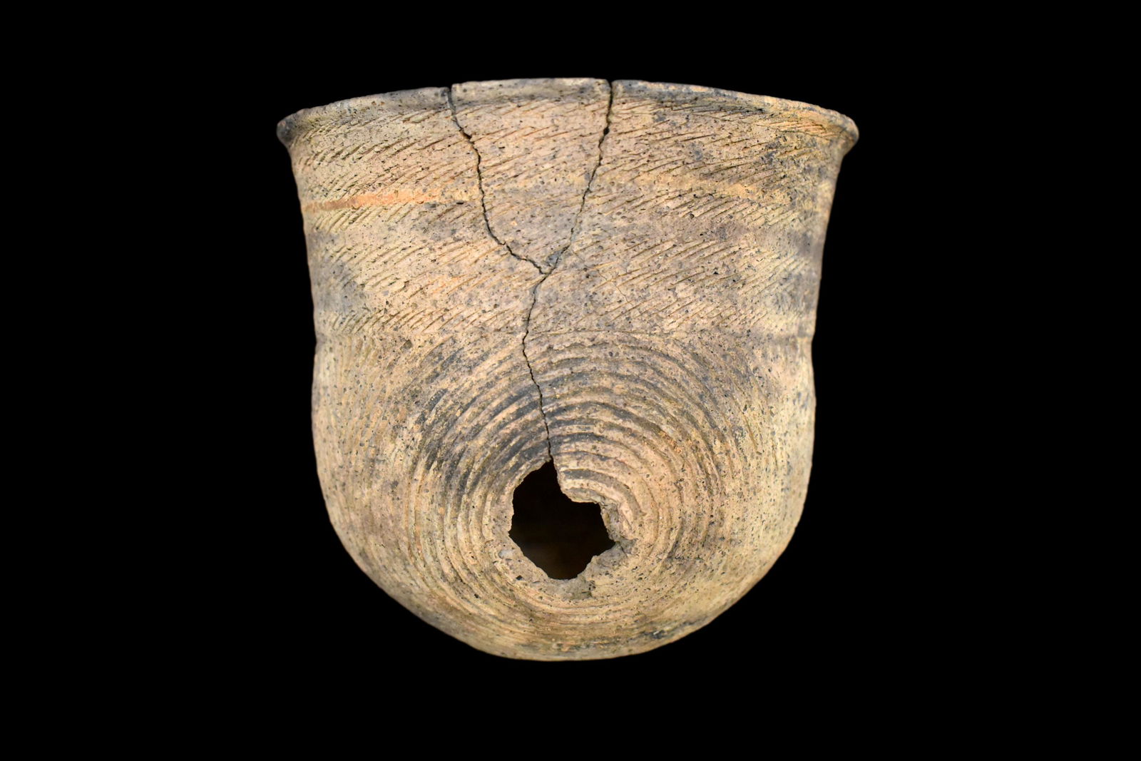 5" x 5 3/4" Engraved Caddo Bowl Found in Arkansas, (1 of 8)