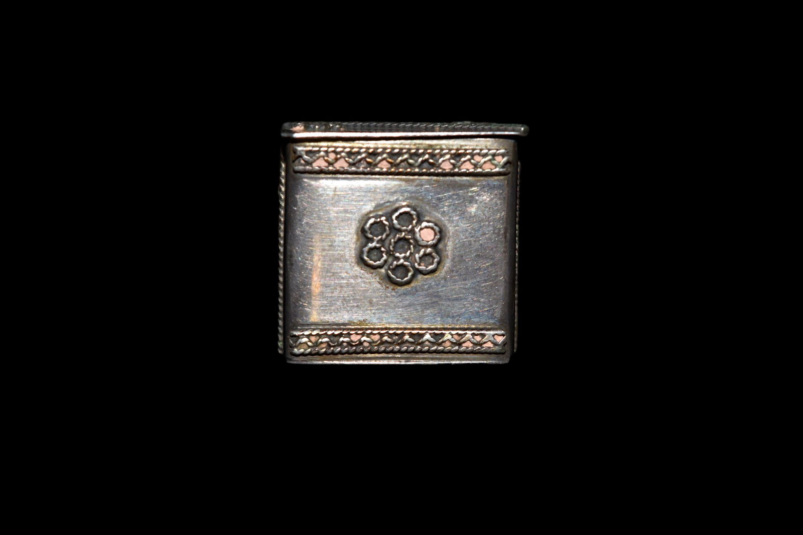 Antique sterling pill box. (1 of 8)