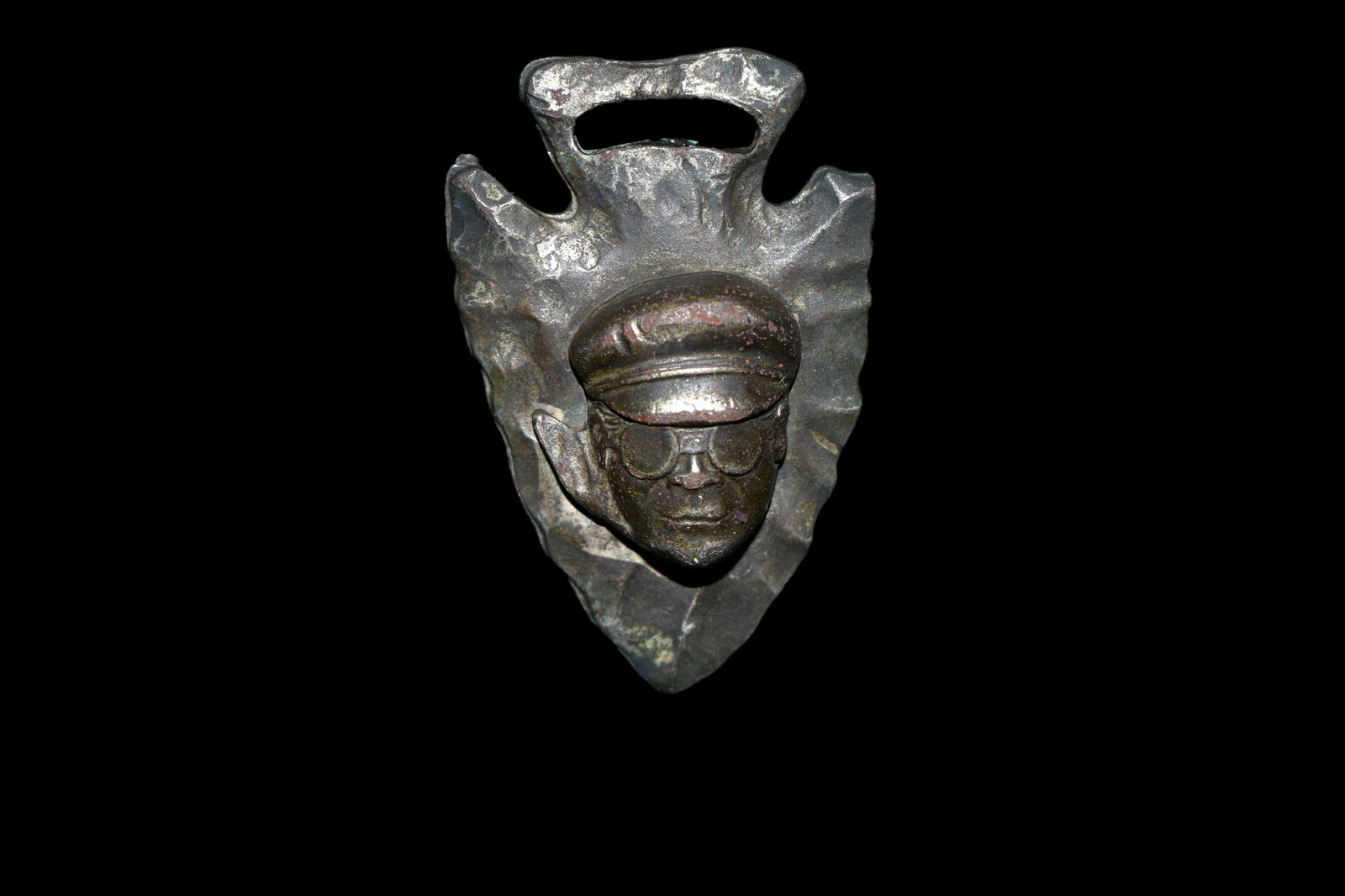 Vintage metal arrow head with 3 dimensional head (1 of 4)