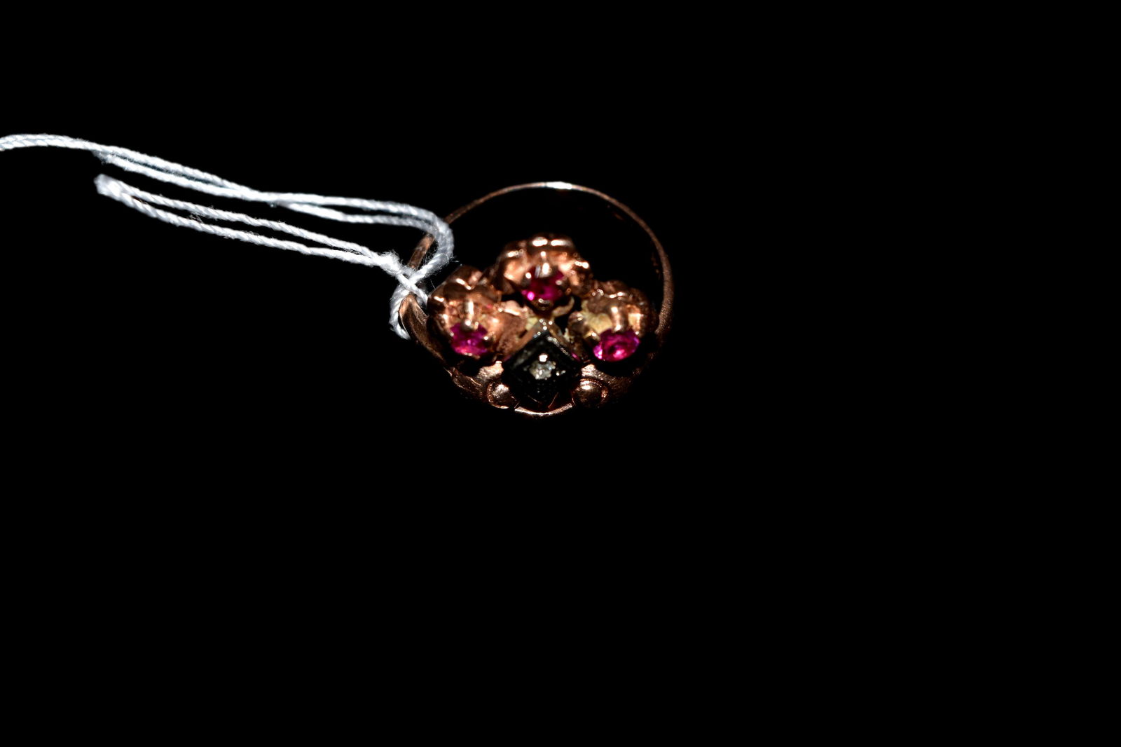 Vintage Ruby and diamond ring 14K gold Size 6 (1 of 4)