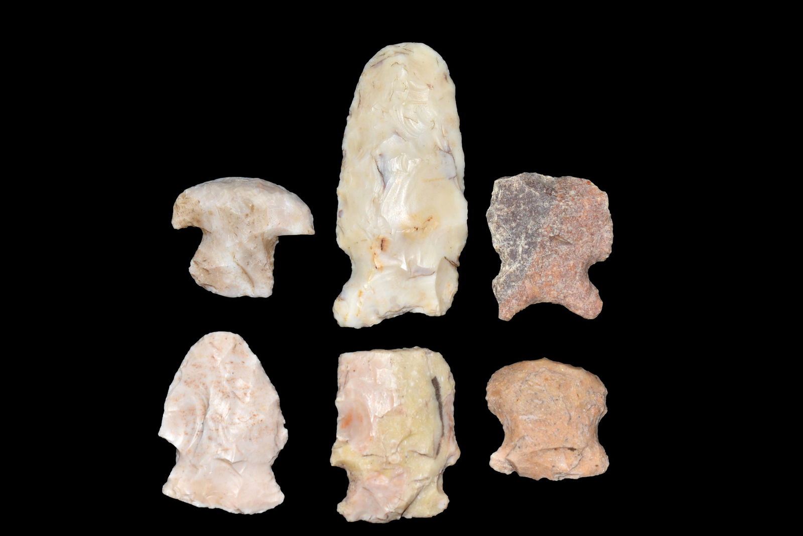 Lot of 6 Arrowheads. This collection contains the (1 of 2)