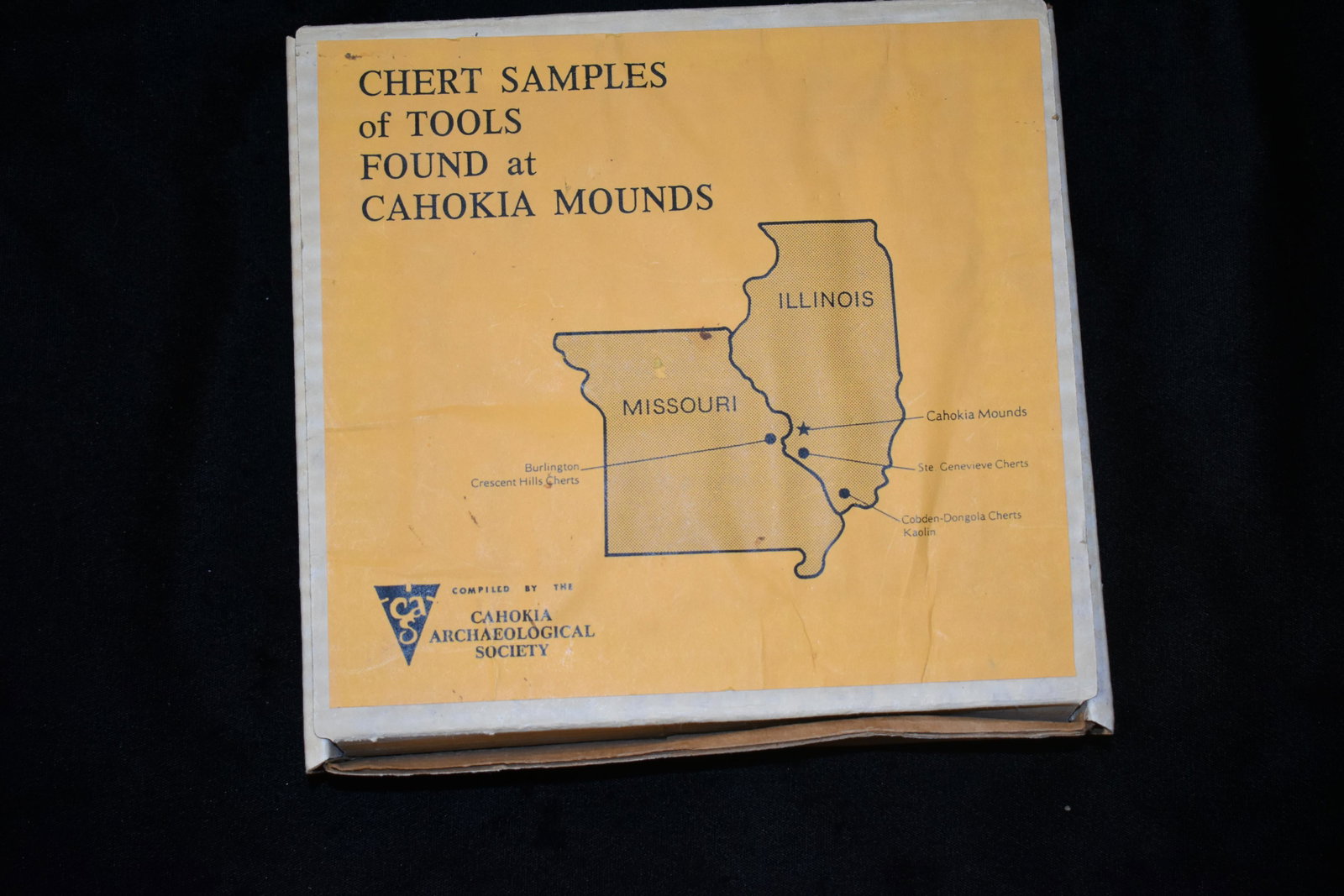 Lot of Chert Samples of Tools found at Cahokia Mounds: Lot of Chert Samples of tools found at Cahokia Mounds