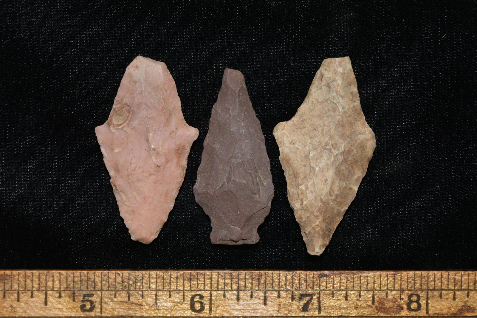 Grouping of 3 Southern Illinois Arrowheads, authentic (1 of 2)