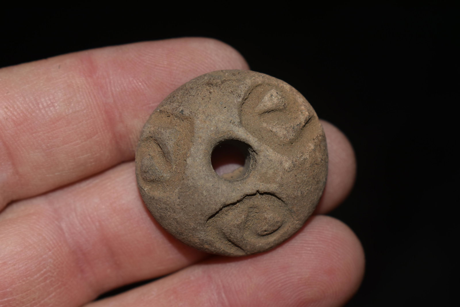 Pre Columbian Mayan Whirl Pottery Bead Effigy Design: Pre Columbian Mayan Whirl Pottery Bead Effigy Design