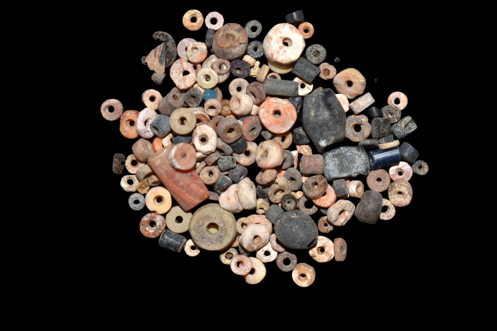 LOT OF OVER 100 PRE-COLUMBIAN BEADS FROM MEXICO, (1 of 5)