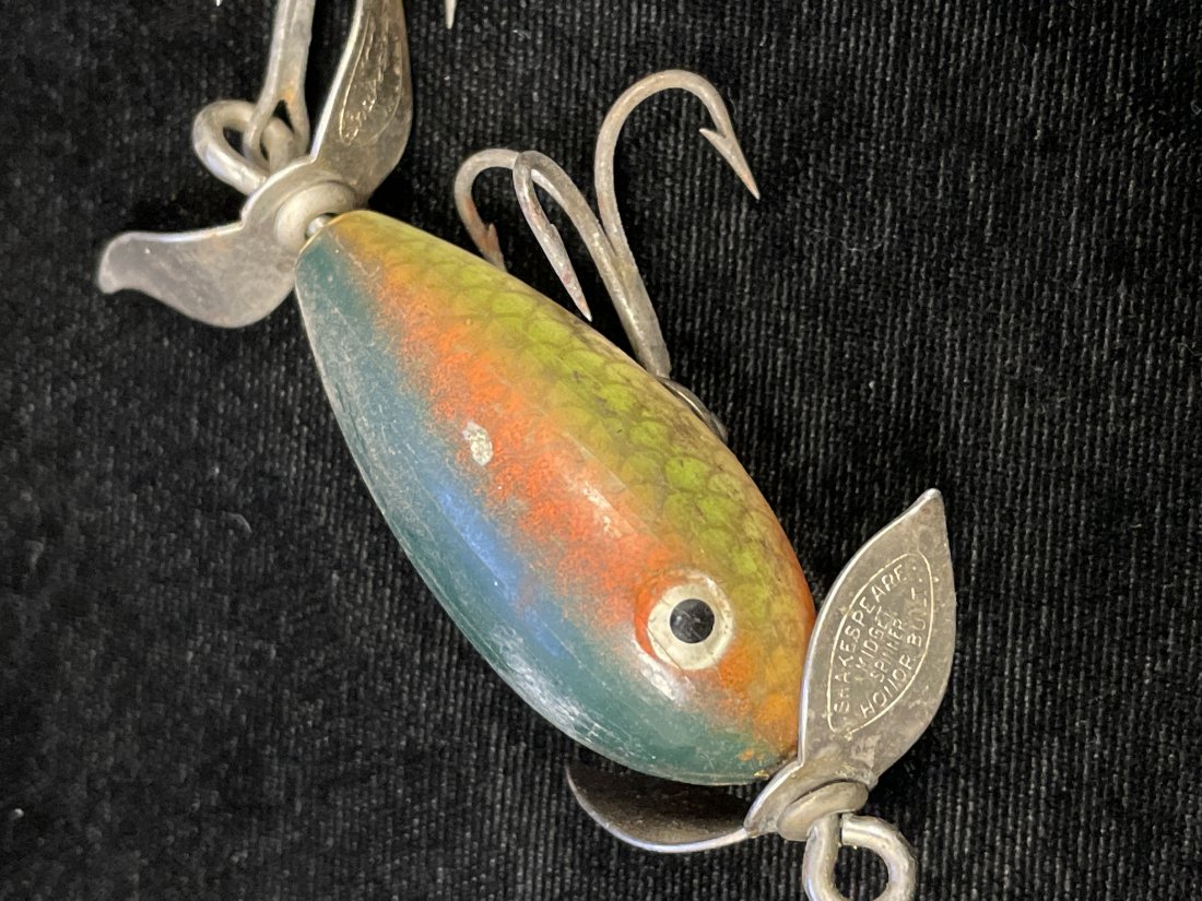 Vintage / Antique Fishing Lure (1 of 3)