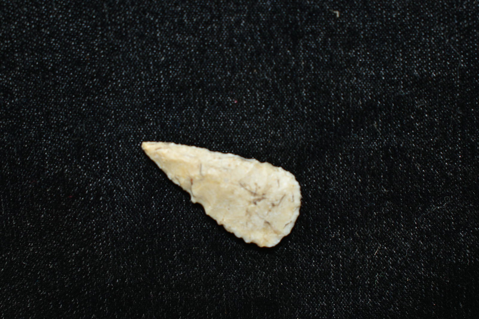 1" Madison Triangle, found in Illinois River Valley, ex (1 of 4)