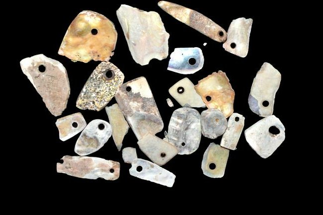 Lot of 20 Drilled Shell Pendant Artifacts (1 of 3)