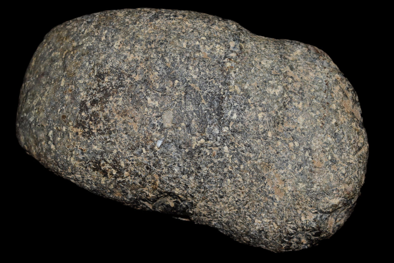 4 3/4" Full Groove Axe, Recovered In Illinois, Material (1 of 5)