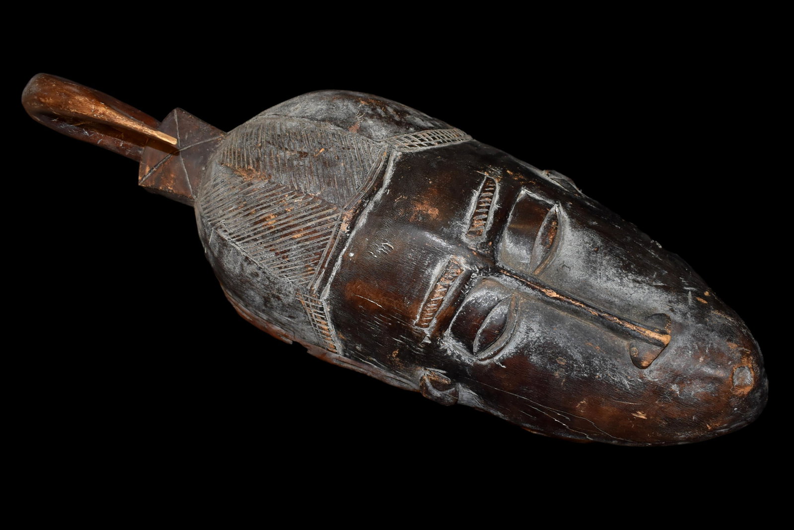 27 3/4" Wooden Mask Ivory Coast Mid 1900,s: 27 3/4" Wooden Mask Ivory Coast Mid 1900,s