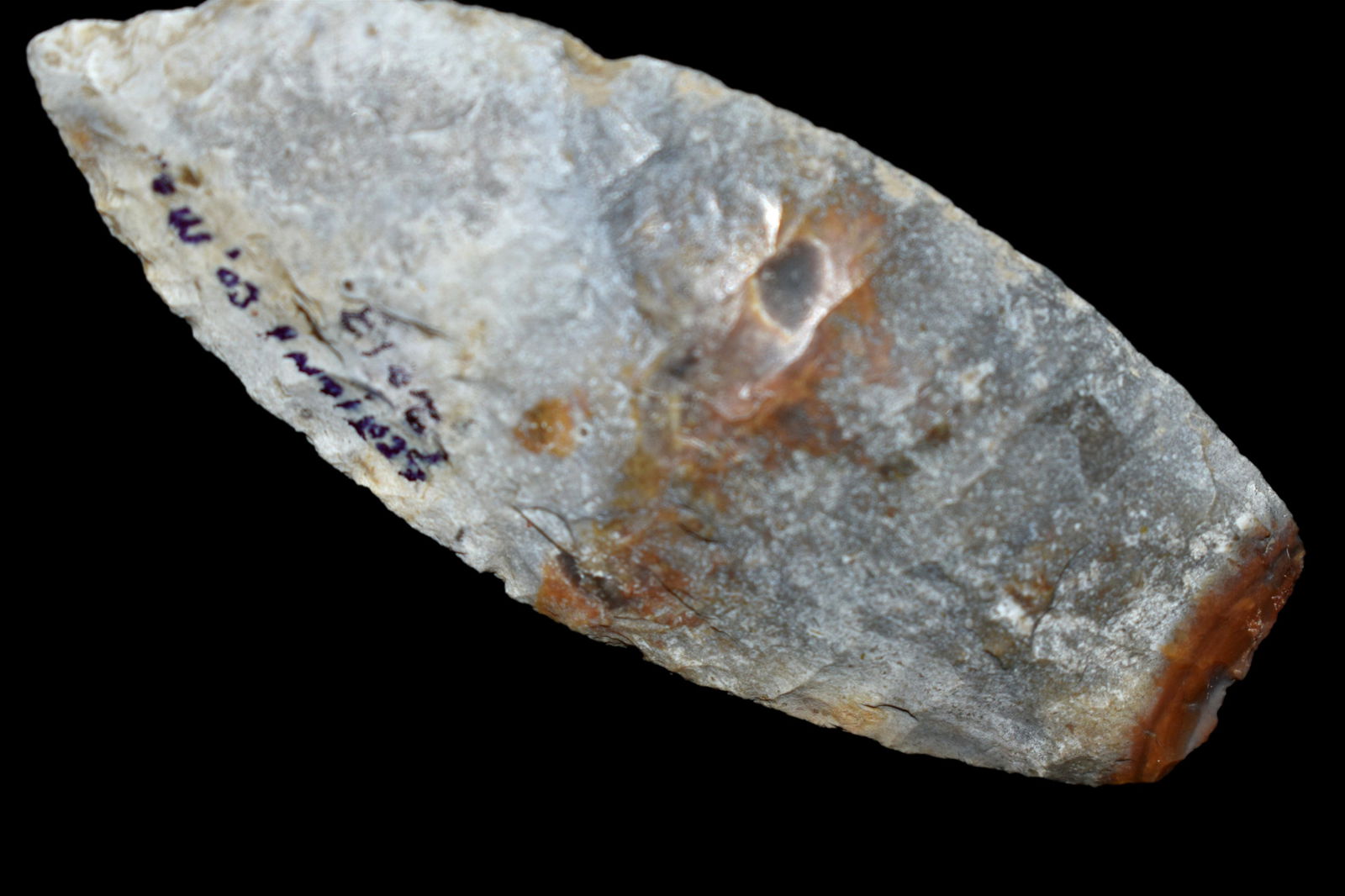 2 3/4" Agate Basin with heavy stain Scotland Co (1 of 5)