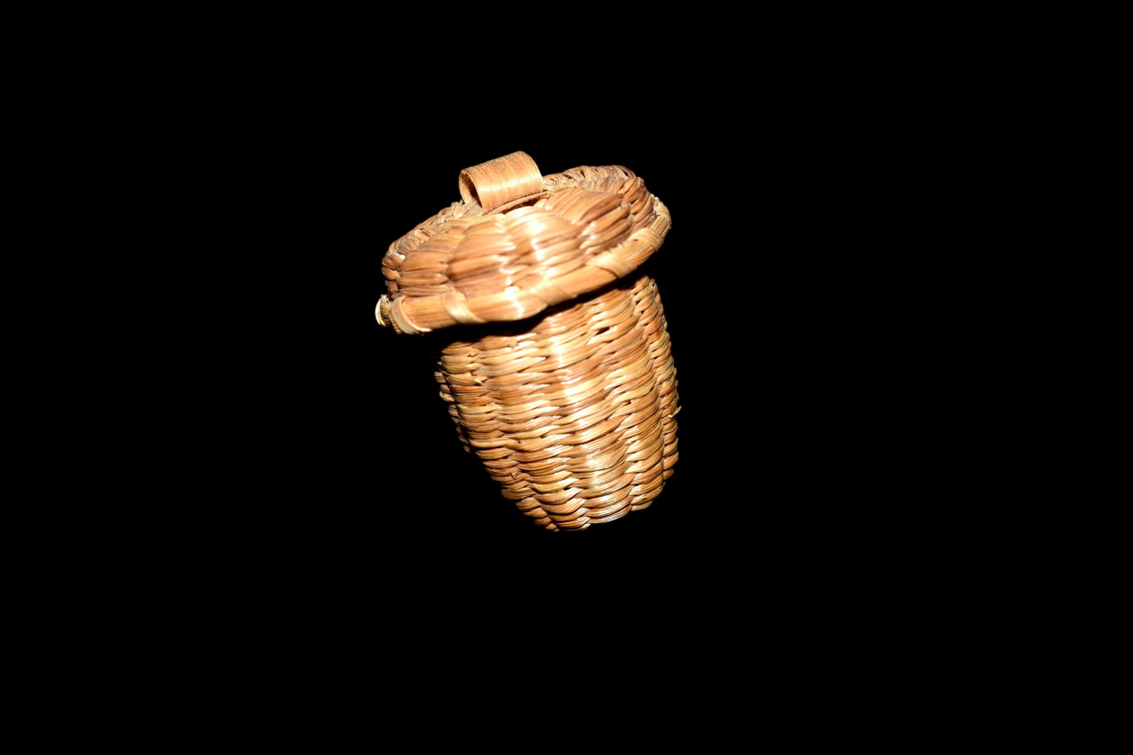 Chippewa Thimble Basket 1 1/2 x 1 1/4": Chippewa Thimble Basket 1 1/2 x 1 1/4"