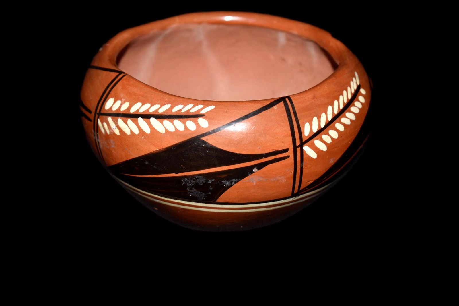 Satana Hopi Pot 3" x 4 1/4" (1 of 6)