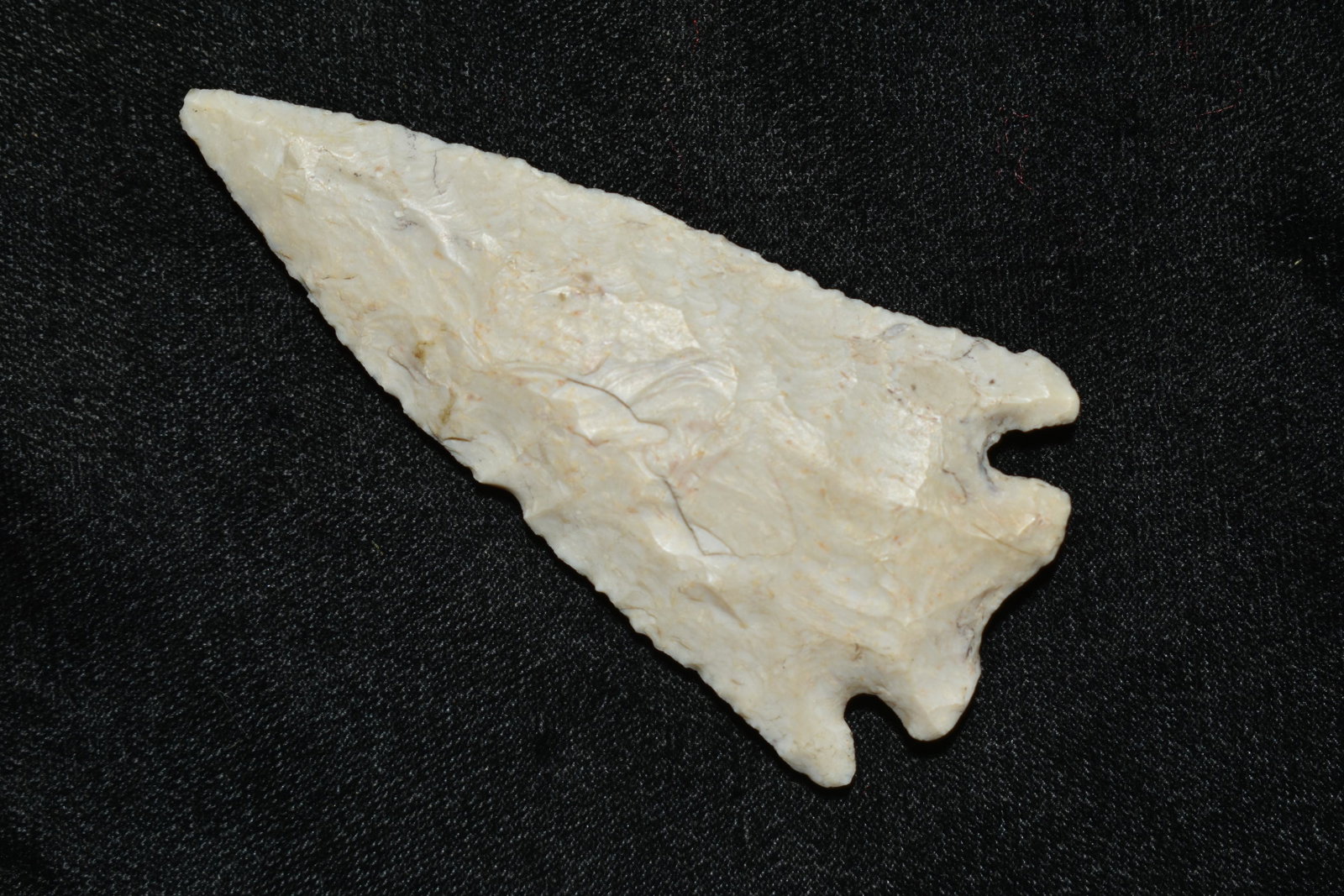 3 3/16" Apple Creek this is a classic well made example made from Burlington flint found in: 3 3/16" Apple Creek this is a classic well made example made from Burlington flint found in Montgomery Co, Missouri.