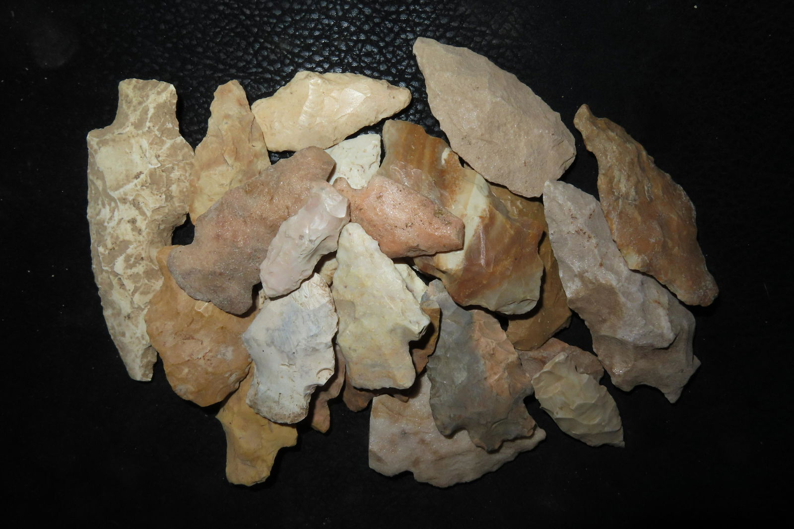 Grouping of 25 Authentic Indian Arrowheads Found in Stoddard Co, Missouri. (1 of 3)