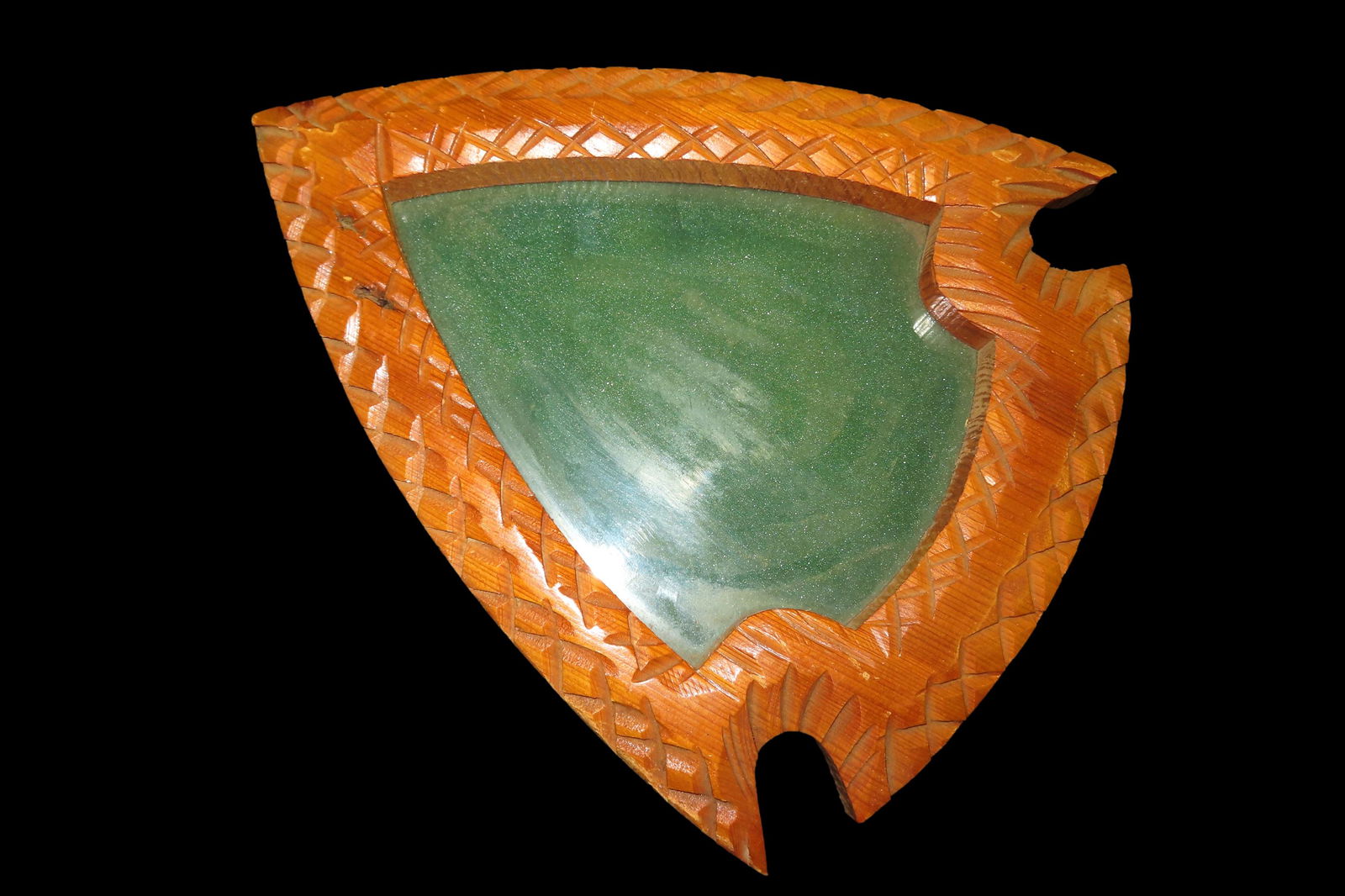 NICE 13" ARROWHEAD SHAPED FRAME, OPENS ON A HINGE, GLASS FRONT, WALL HANGER ON BACK (1 of 4)
