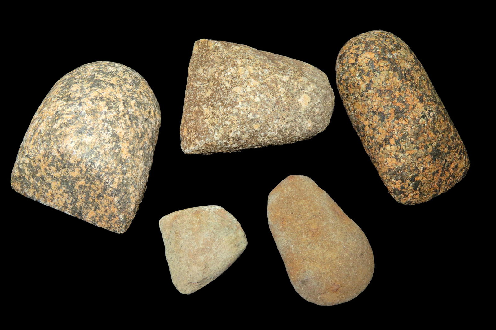 LOT OF 5 AFRICAN NEOLITHIC STONE CELTS, NICE GROUP IN VARIOUS SIZES AND MATERIALS (1 of 4)