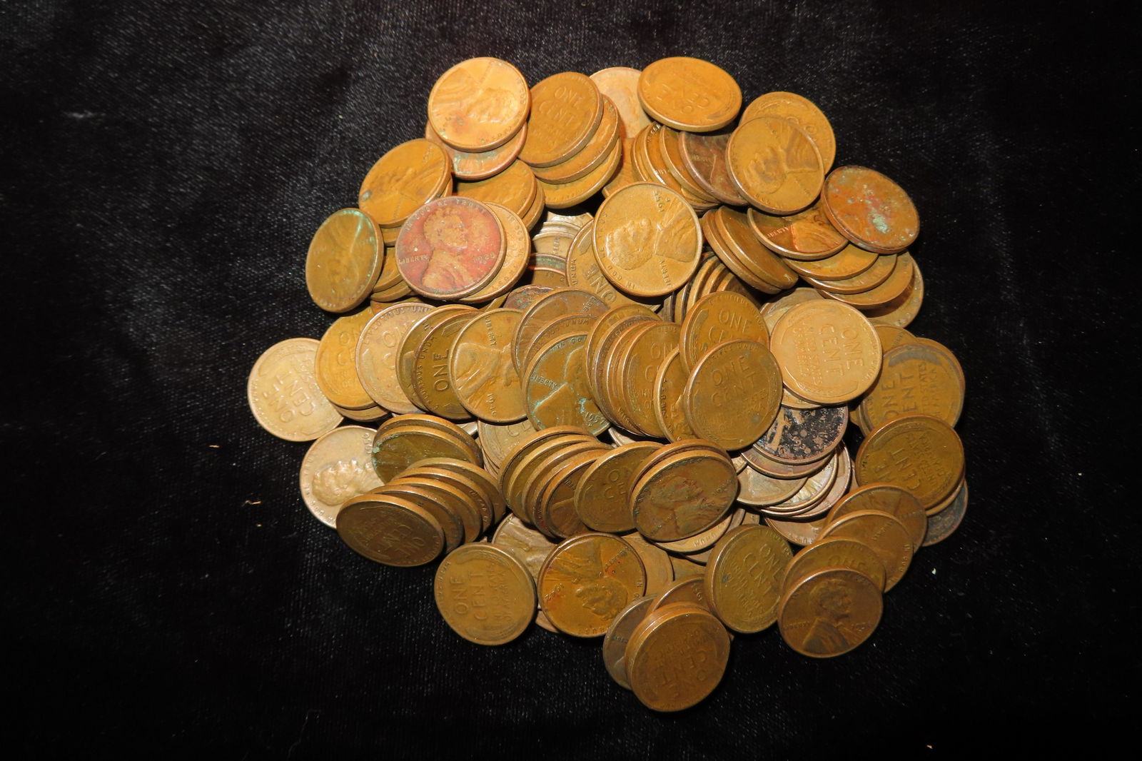 Lot of 200 Wheat Back Pennies (1 of 3)