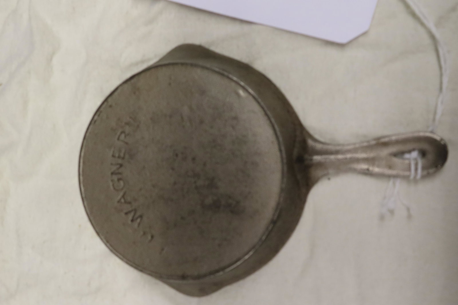 Wagner Arch "logo" Toy Skillet from the Jim Millard Collection, South East Iowa / North East: Wagner Arch "logo" Toy Skillet from the Jim Millard Collection, South East Iowa / North East Missouri