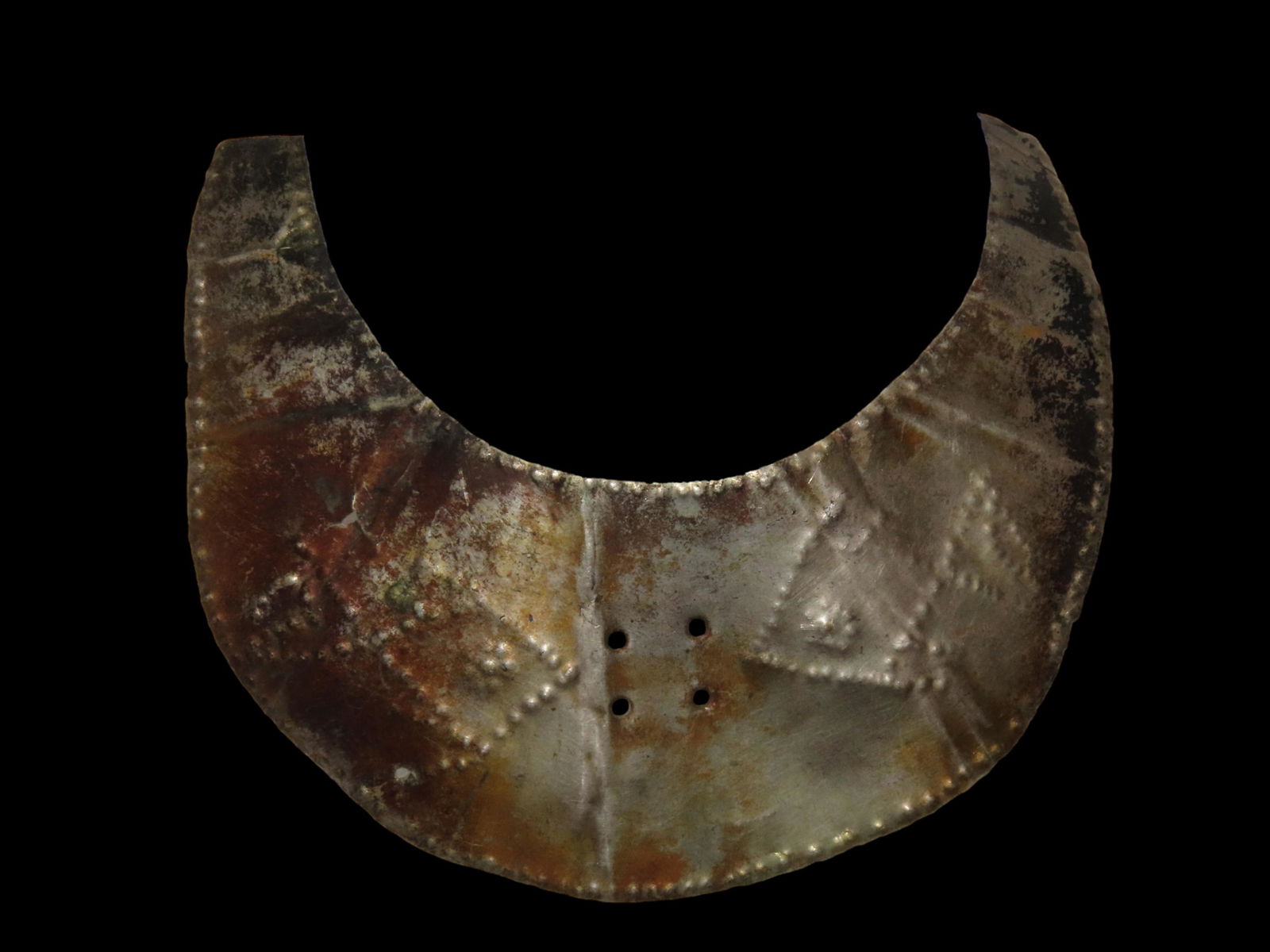 INCREDIBLE SILVER BREAST PLATE, PRE-COLUMBIAN, INTRICATELY EMBOSSED DESIGN AROUND THE EDGES, GRAT PI (1 of 10)