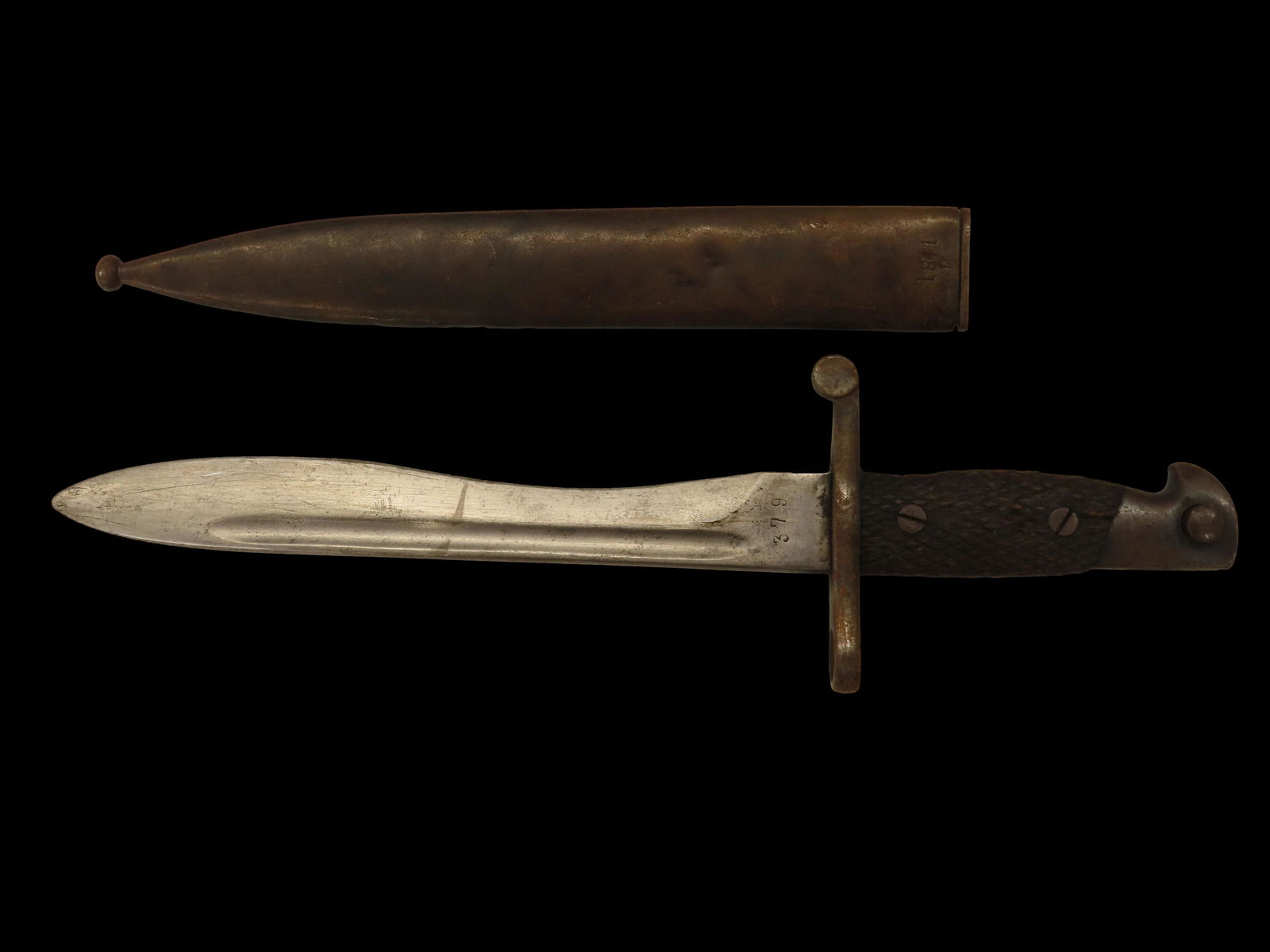 WW1 or WW2 Military Bayonet, Unknown Maker, 14 1/2" Long (1 of 11)