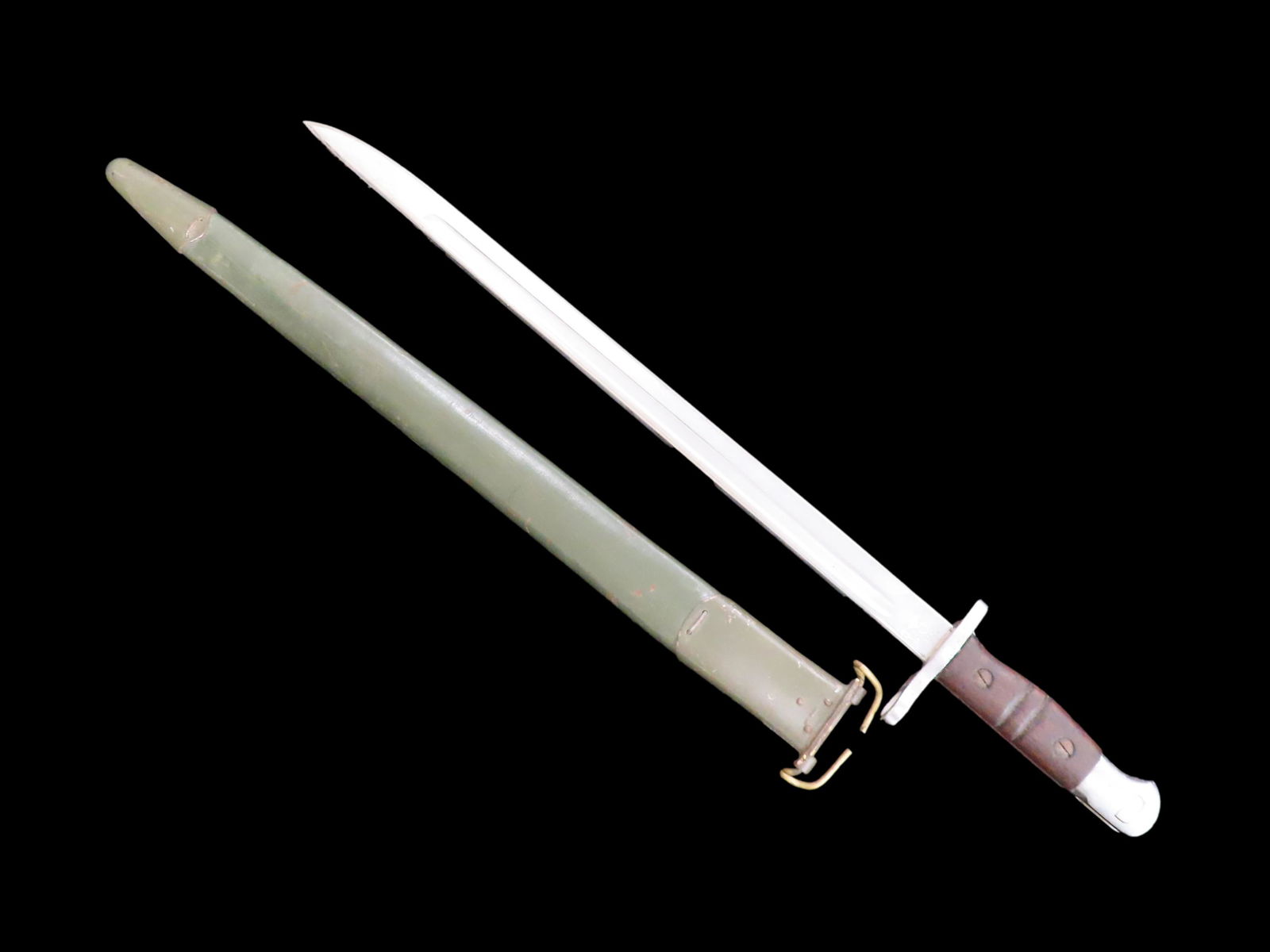 M1917 US Remington Bayonet w/ Cabbard Marked US with a Bomb Picture and what appears to be an eagle (1 of 11)