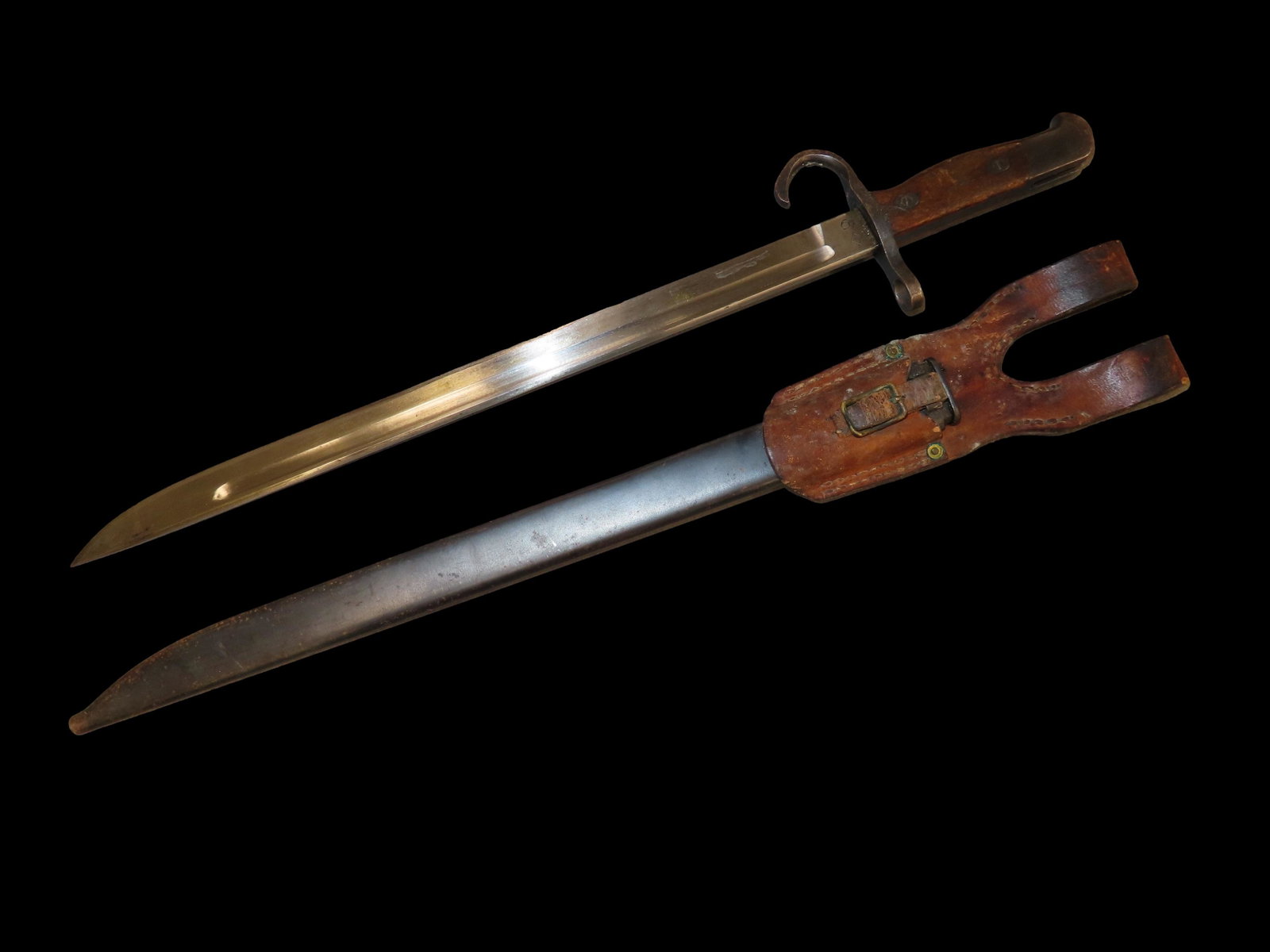 WWII WW2 Japanese Type 30 Rifle Bayonet w/ Scabbard and Frog: WWII WW2 Japanese Type 30 Rifle Bayonet w/ Scabbard and Frog