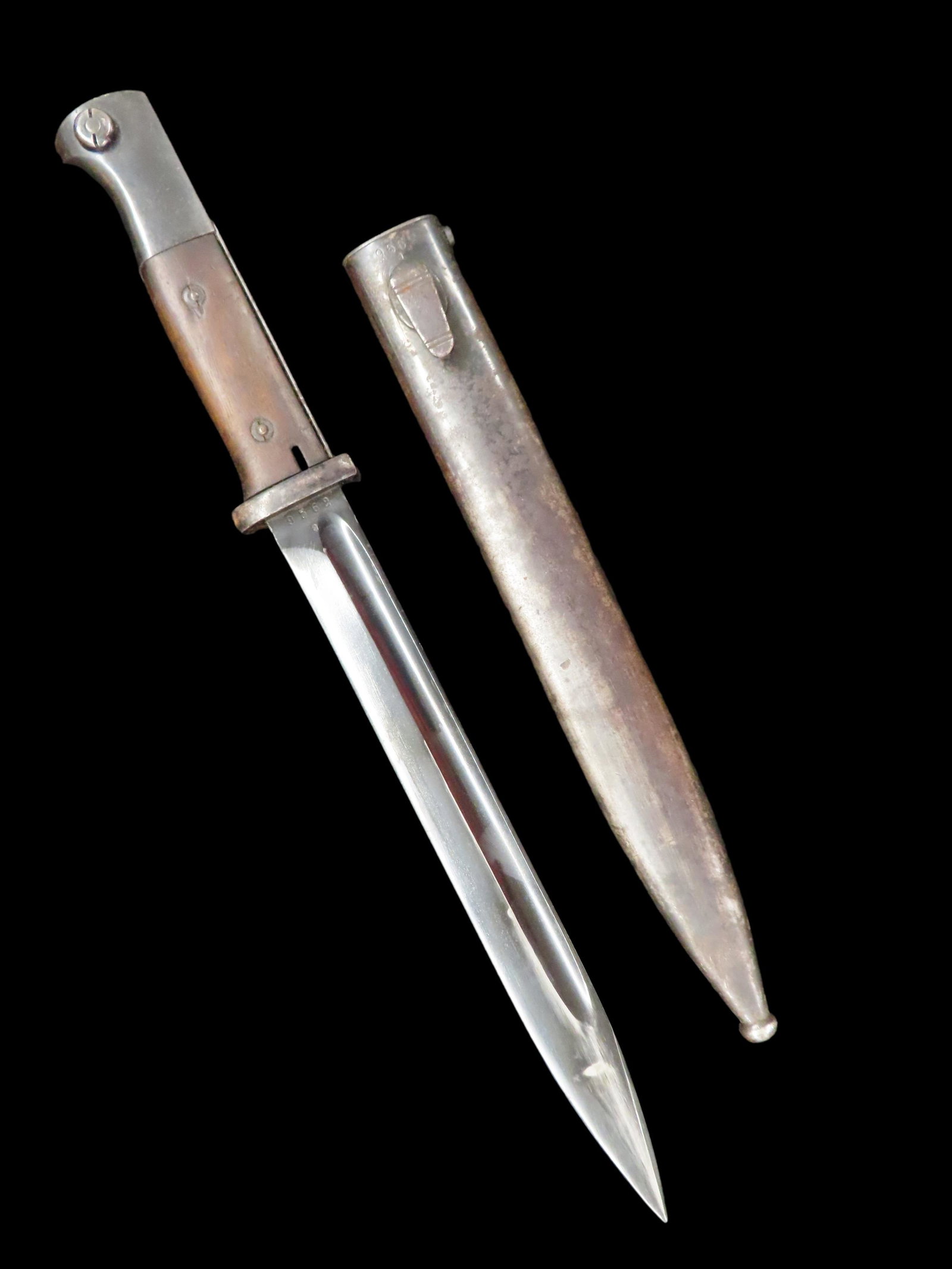 German WWII M1884 / 98 Bayonet by GEBR. HELLER 1937 matching S/N of 9562a on blade and scabbard. 15: German WWII M1884 / 98 Bayonet by GEBR. HELLER 1937 matching S/N of 9562a on blade and scabbard. 15 1/8" Overall and 9 7/8" Blade. Germany