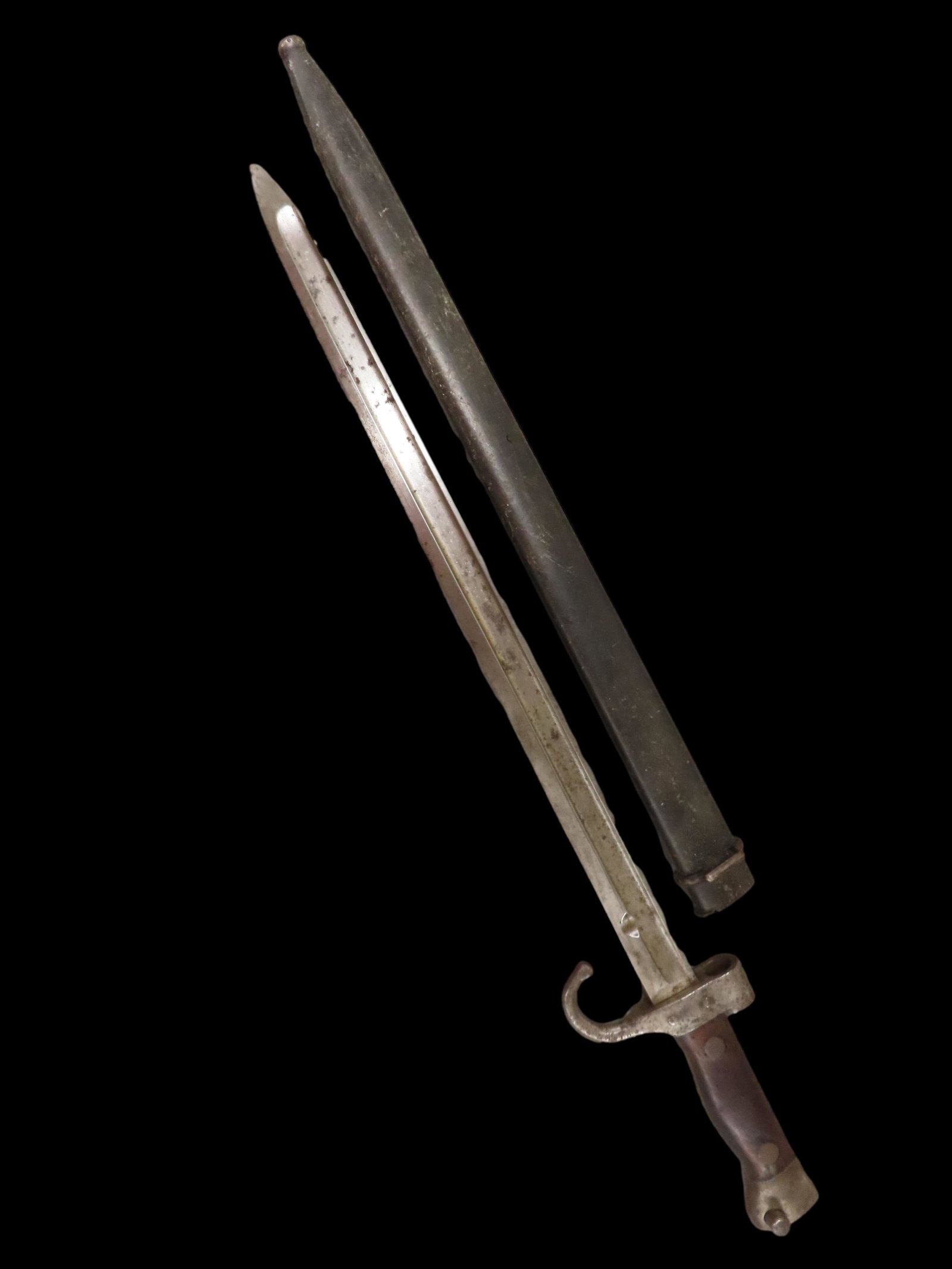 Early Bayonet, Unknown Manufacture. Has cartoos and a Steel guard with wood handle w/ scabbard. 20: Early Bayonet, Unknown Manufacture. Has cartoos and a Steel guard with wood handle w/ scabbard. 20 1/4" overal length