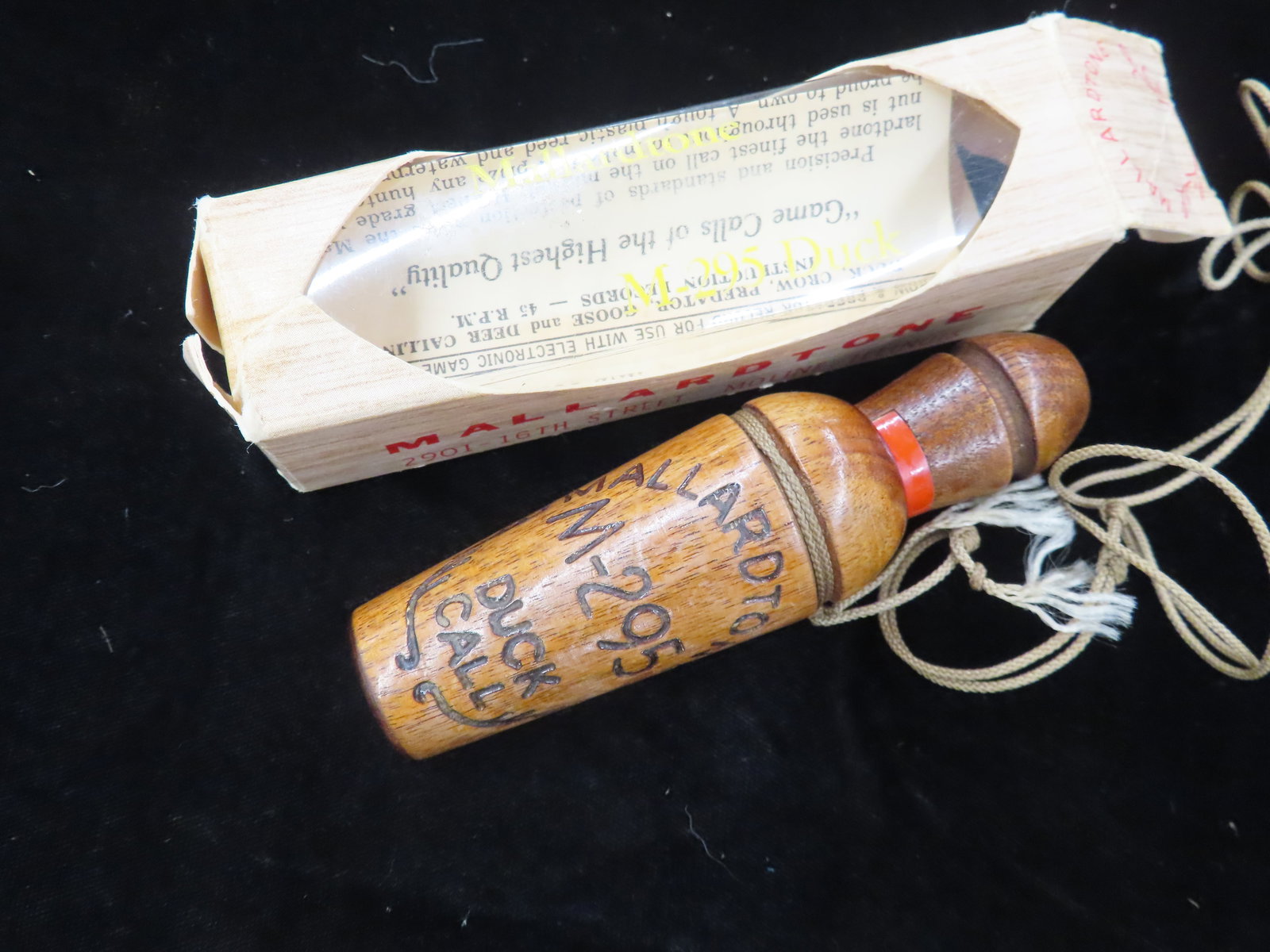 Mallardtone Wooden Duck Call, working condition, with Original Packaging and Paperwork, made in (1 of 4)