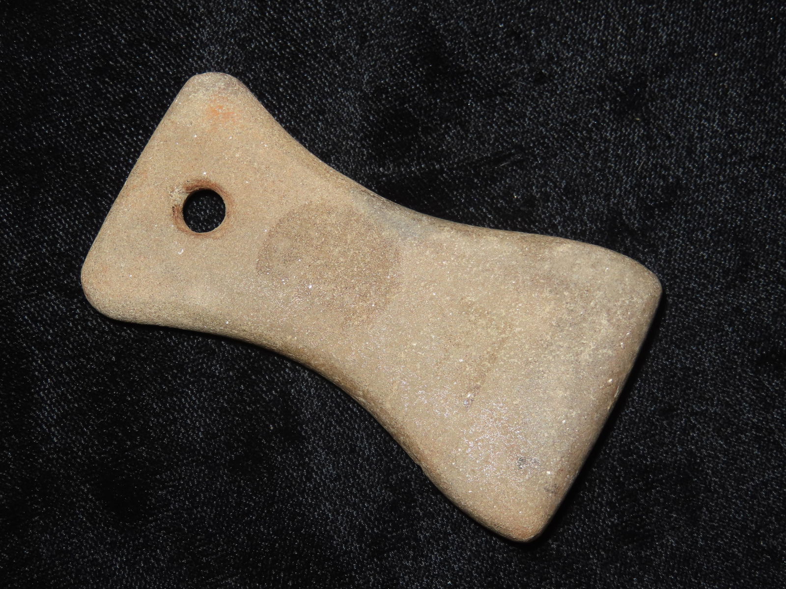 2 3/4" Sandstone Pendant, Bennett COA, Washington CO Ohio (1 of 7)