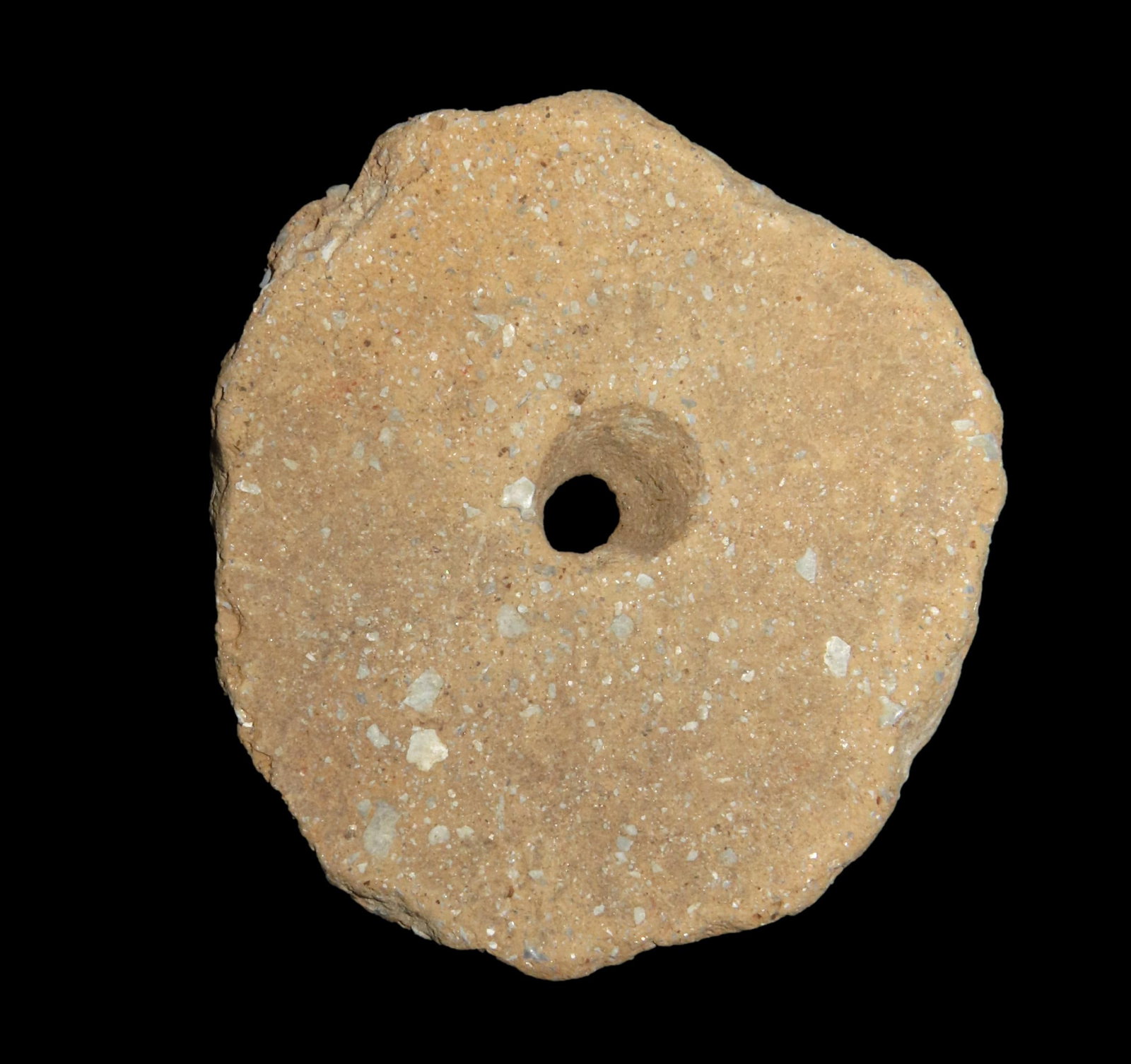 2 5/8" POTTERY PENDANT FOUND IN GALLATIN COUNTY ILLINOIS BY TOM HAGGERMAN AT THE DUFFY SITE: 2 5/8" POTTERY PENDANT FOUND IN GALLATIN COUNTY ILLINOIS BY TOM HAGGERMAN AT THE DUFFY SITE