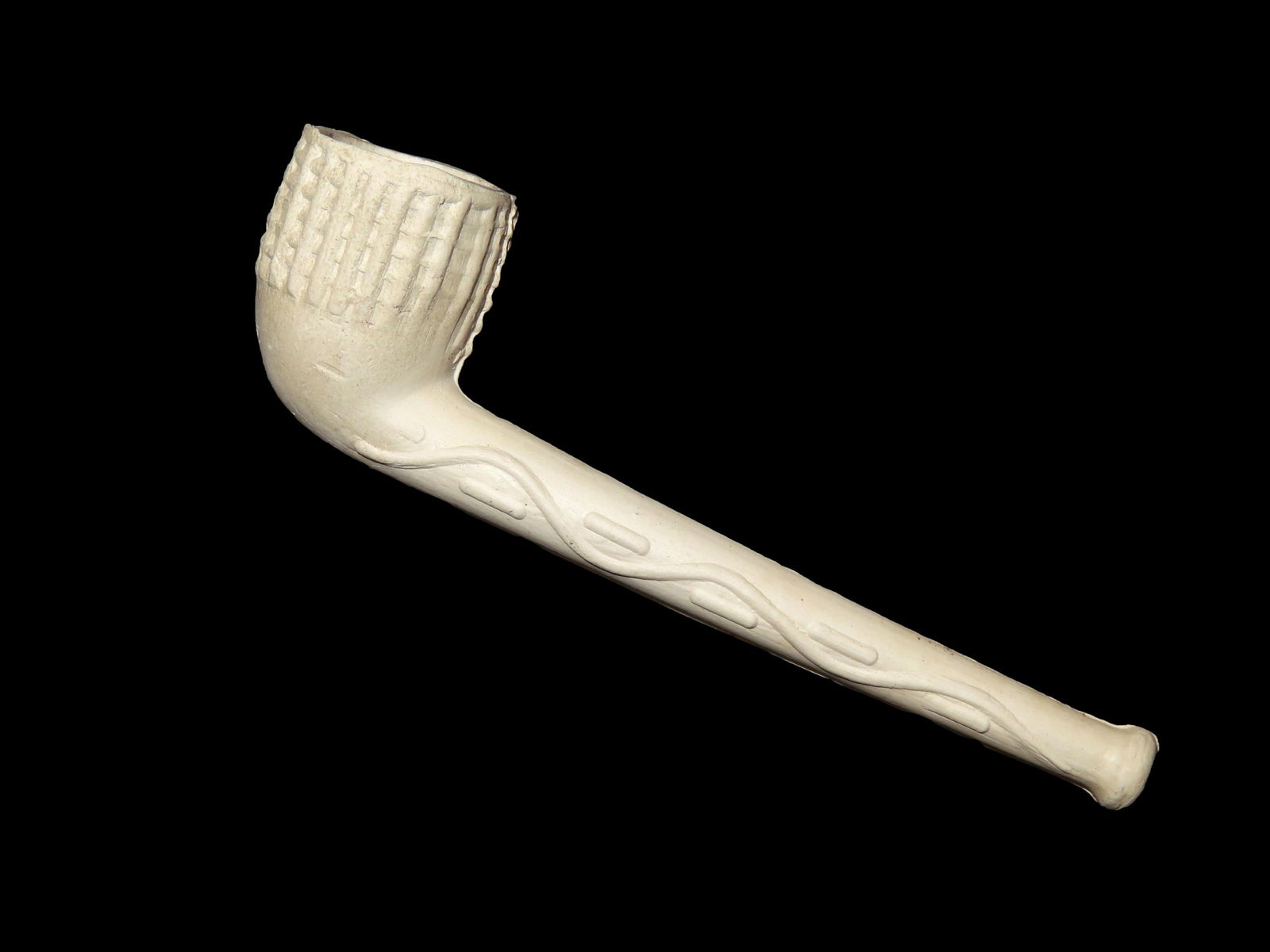 3.1/2" Kaolin Trade Pipe (1 of 5)