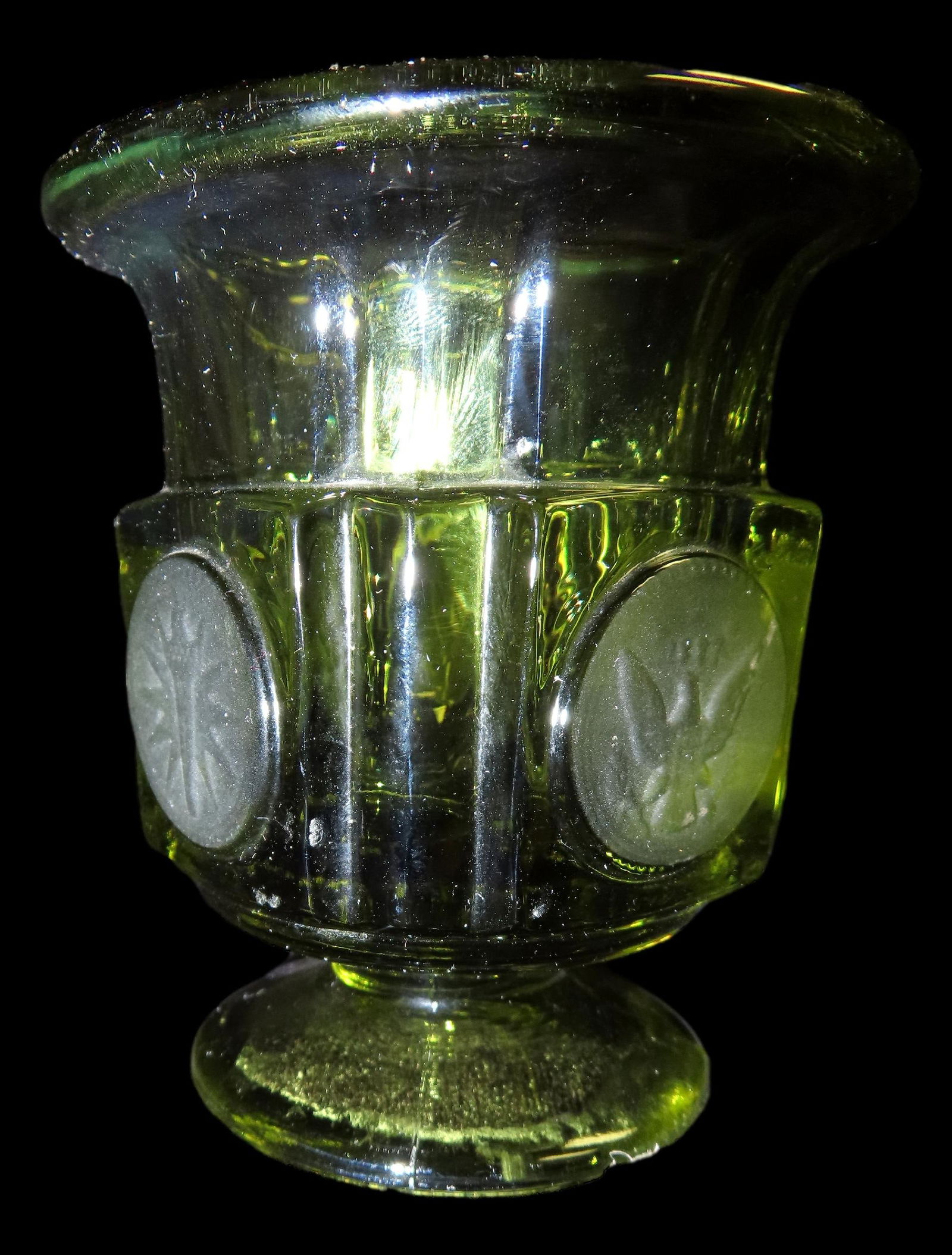 Vintage Fostoria Coin Footed Toothpick Holder/ Ashtray, in Dark Green, Very Heavy, "coin" designs: Vintage Fostoria Coin Footed Toothpick Holder/ Ashtray, in Dark Green, Very Heavy, "coin" designs are frosted glass, seperation marks along top edge, excellent condition