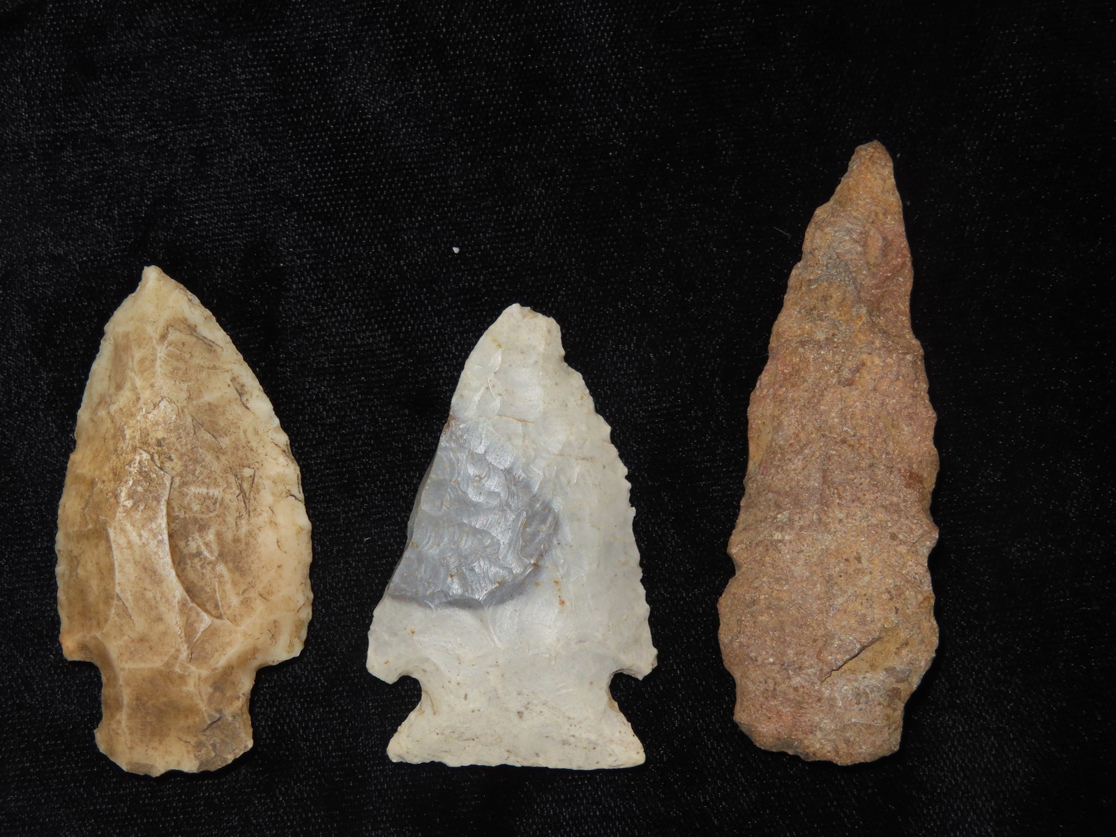 Grouping of Authintic Arrowheads found on Wilkerson farm in Perry, Pike Co ILL by Gary Wilkerson: Grouping of Authintic Arrowheads found on Wilkerson farm in Perry, Pike Co ILL by Gary Wilkerson