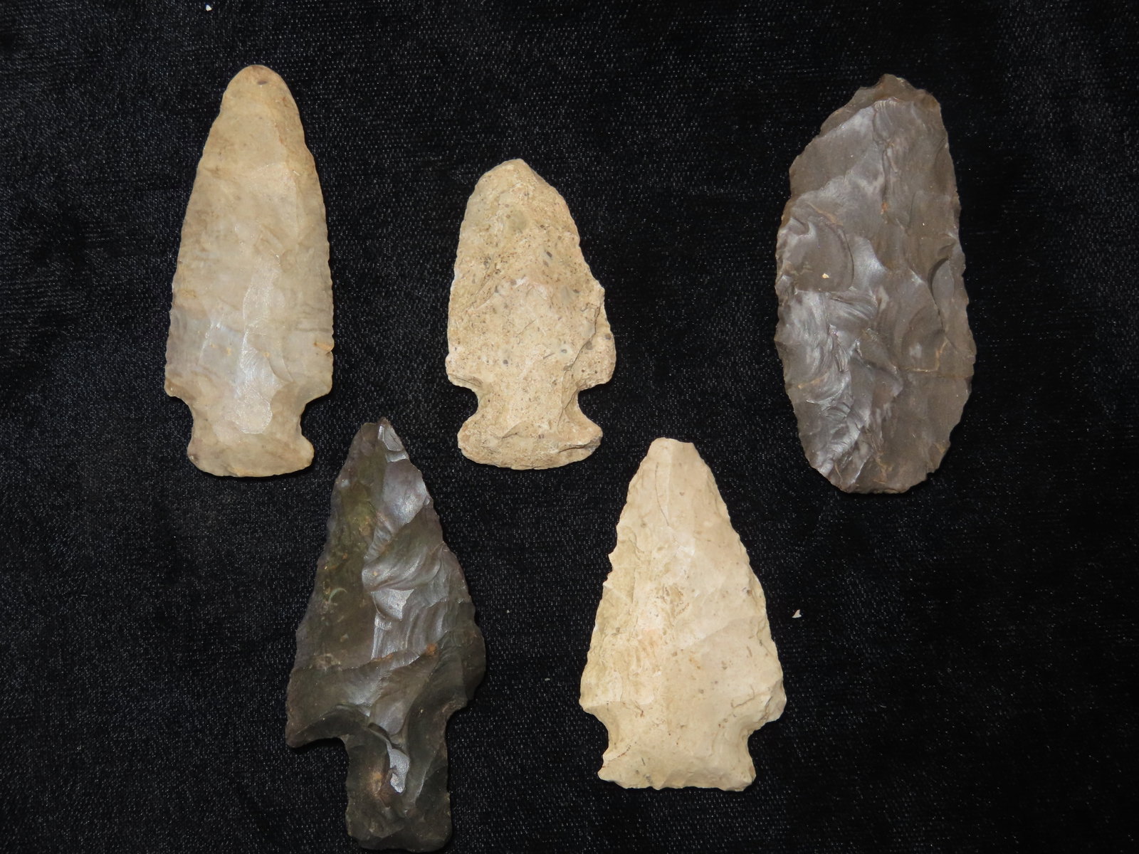 Grouping of Authintic Arrowheads found on Wilkerson farm in Perry, Pike Co ILL by Gary Wilkerson: Grouping of Authintic Arrowheads found on Wilkerson farm in Perry, Pike Co ILL by Gary Wilkerson