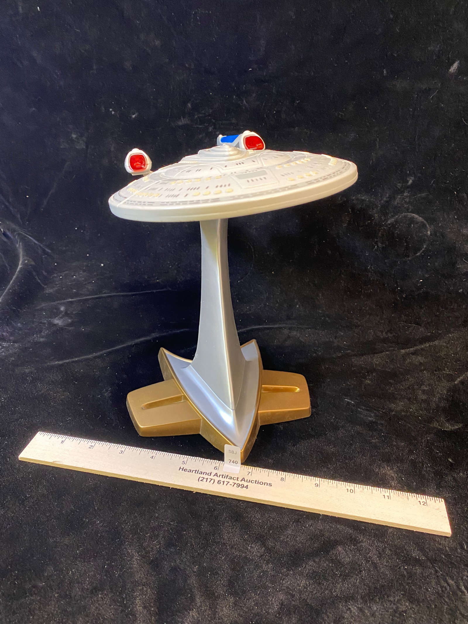 Star Trek USS Enterprise ship private collection Quincy, ILL: Star Trek USS Enterprise ship private collection Quincy, ILL