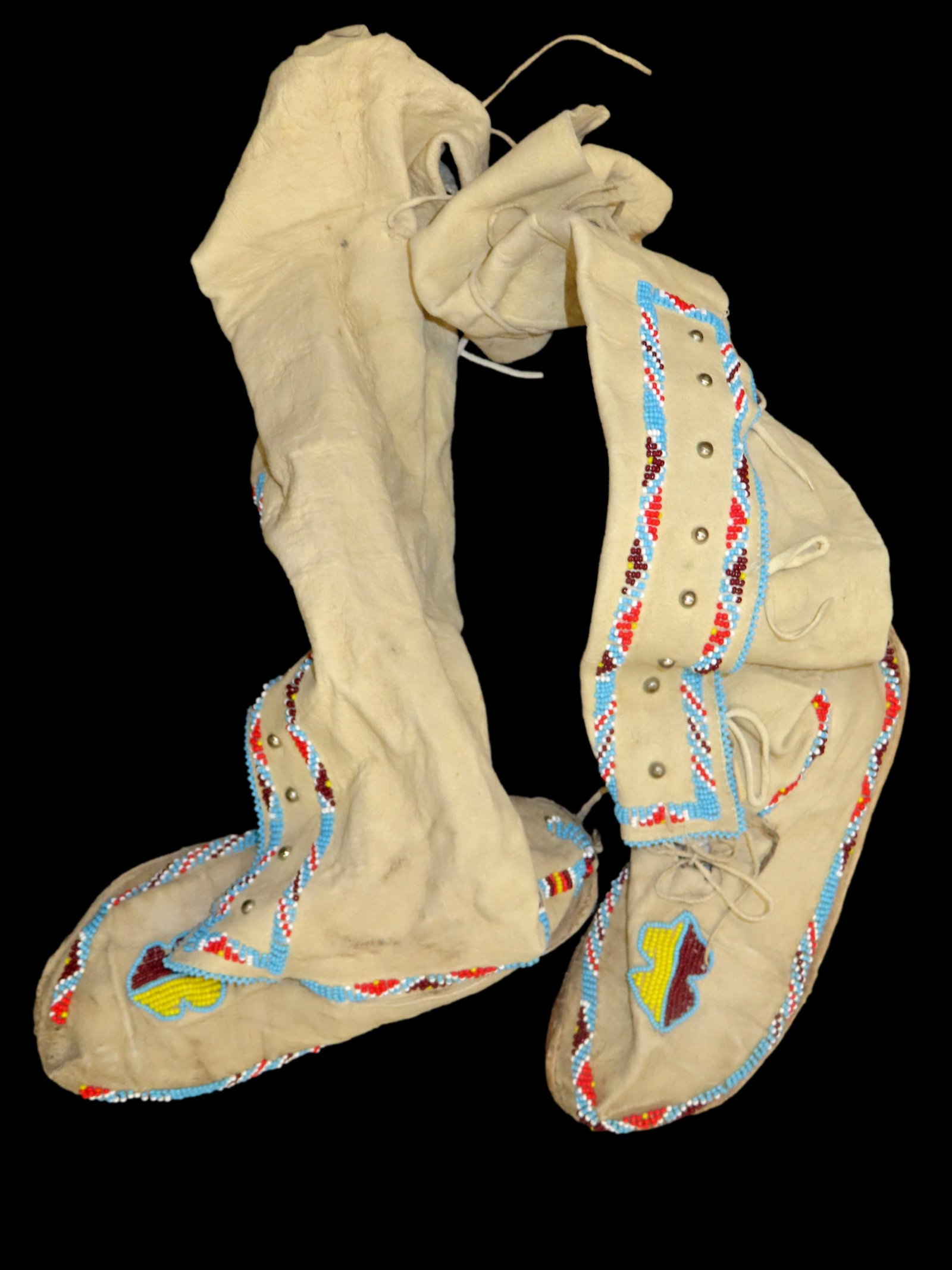 Beaded Native American Moccasin Boots, well worn, nice designs (1 of 7)