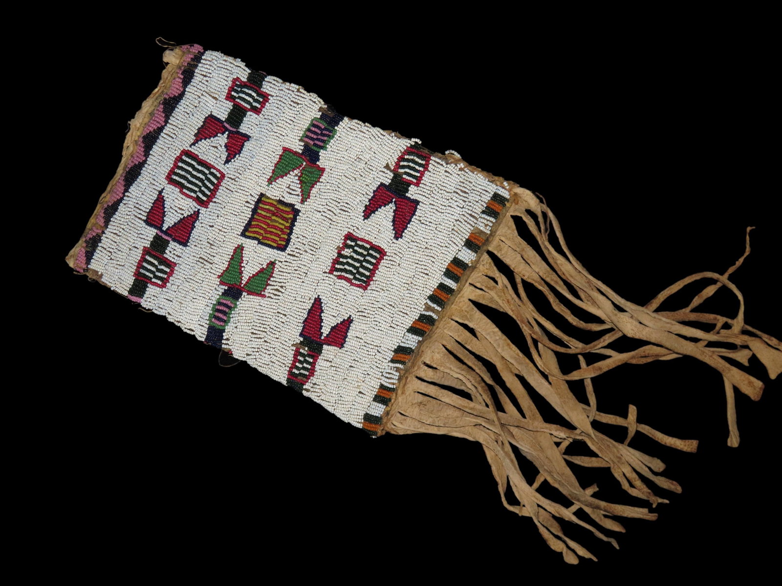 BEAUTIFUL PLAINS INDIAN BEADED PIPE BAG, 1800'S, SIOUX / LAKOTA, HISTORIC NATIVE AMERICAN BEADWORK (1 of 14)