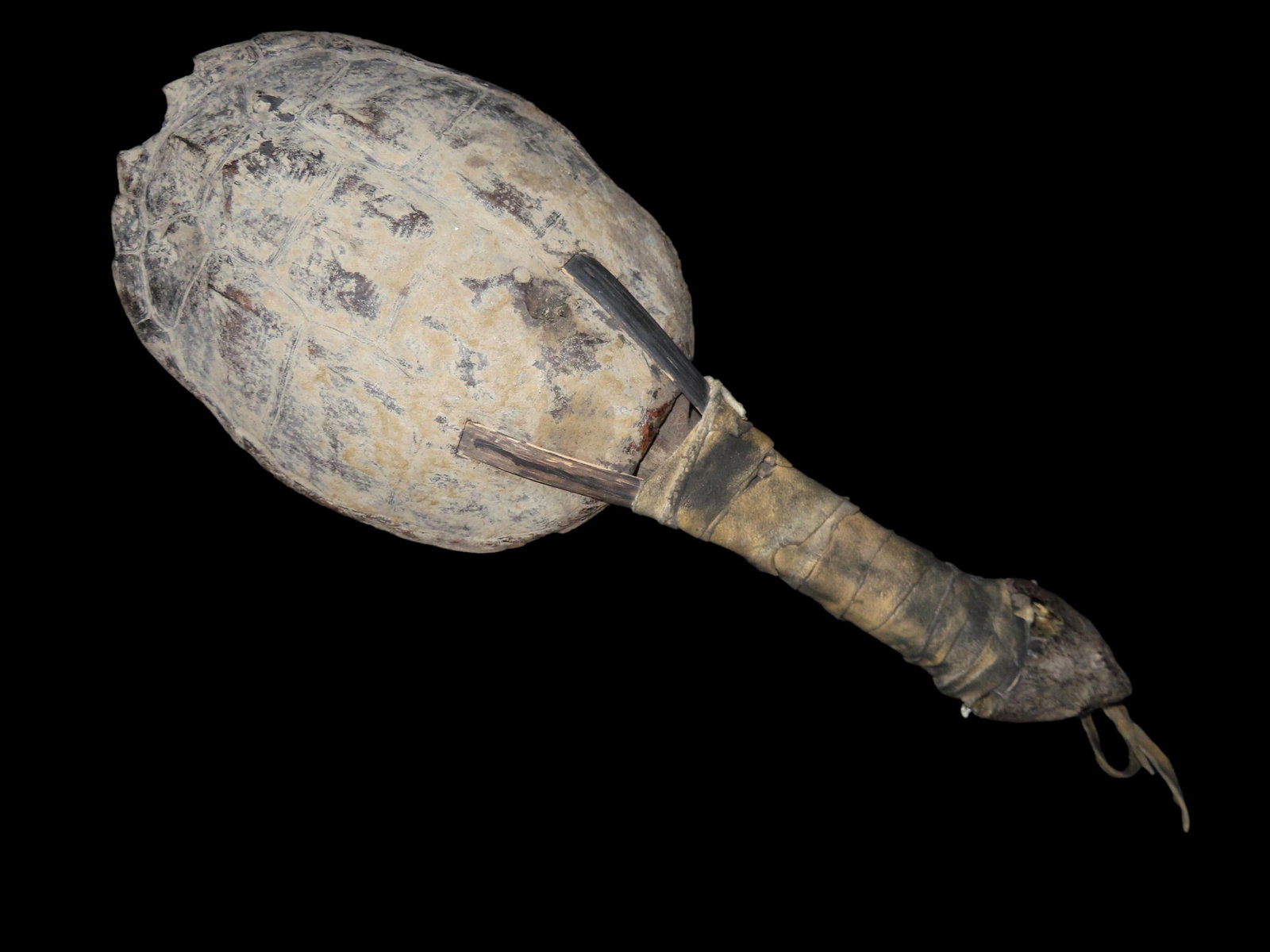 17" LONG EASTERN WOODLANDS SNAPPING TURTLE SHELL RATTLE CIRCA 19TH CENTURY, ORIGINALLY USED BY THE (1 of 8)