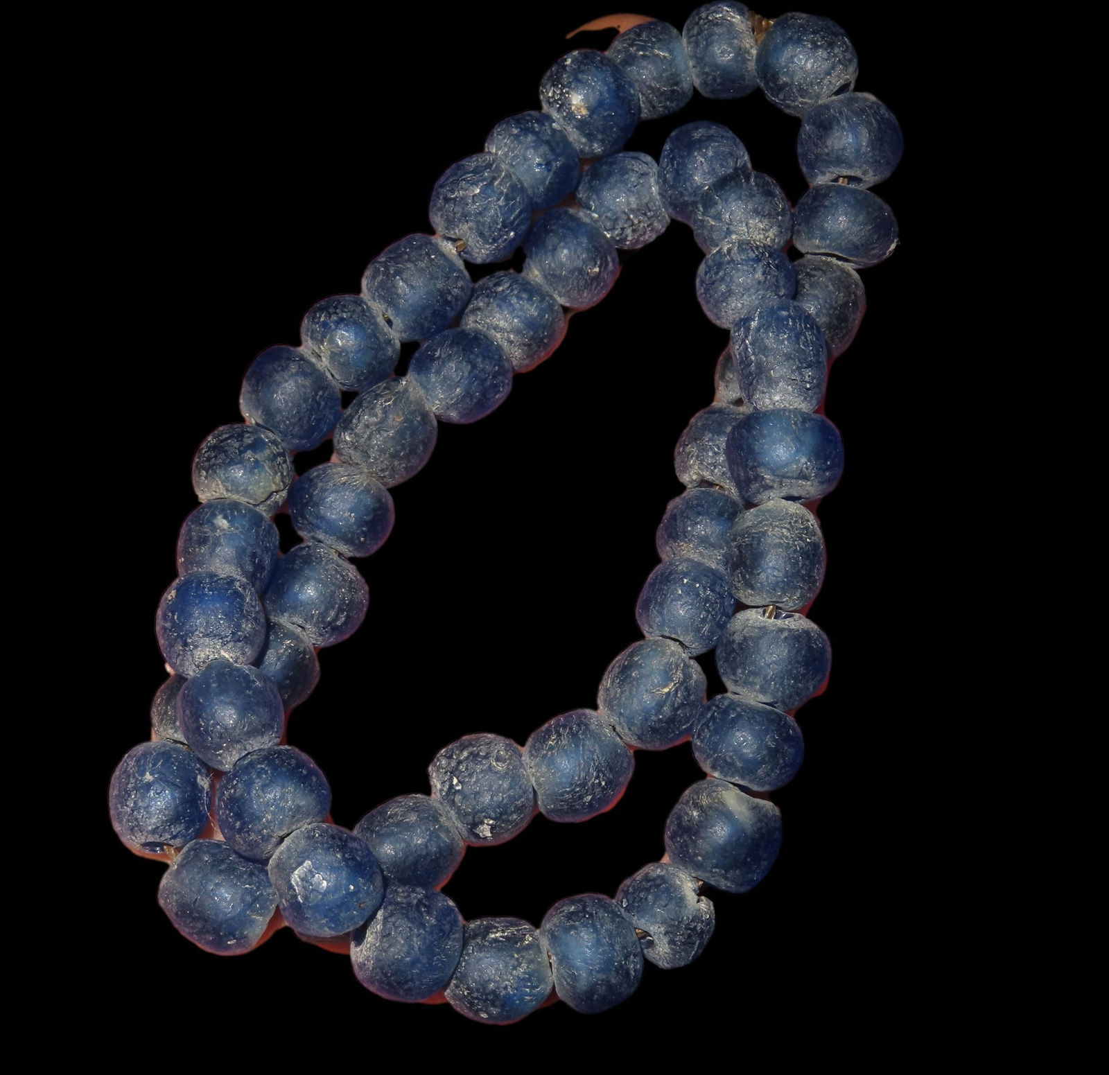 20" STRAND OF BEAUTIFUL COBALT BLUE GLASS TRADE BEADS, NORTH DAKOTA, HIGHLY TRANSLUCENT, WELL (1 of 2)