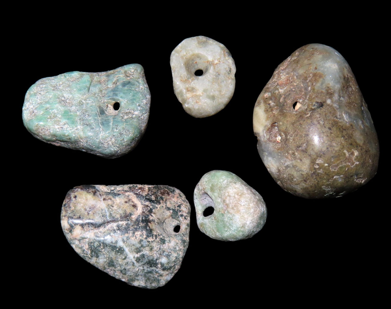 LOT OF 5 MEZCALA JADEITE BEADS FROM MEXICO, PRE-COLUMBIAN DRILLED STONE PENDANT, EX DR HARNER: LOT OF 5 MEZCALA JADEITE BEADS FROM MEXICO, PRE-COLUMBIAN DRILLED STONE PENDANT, EX DR HARNER COLLECTION