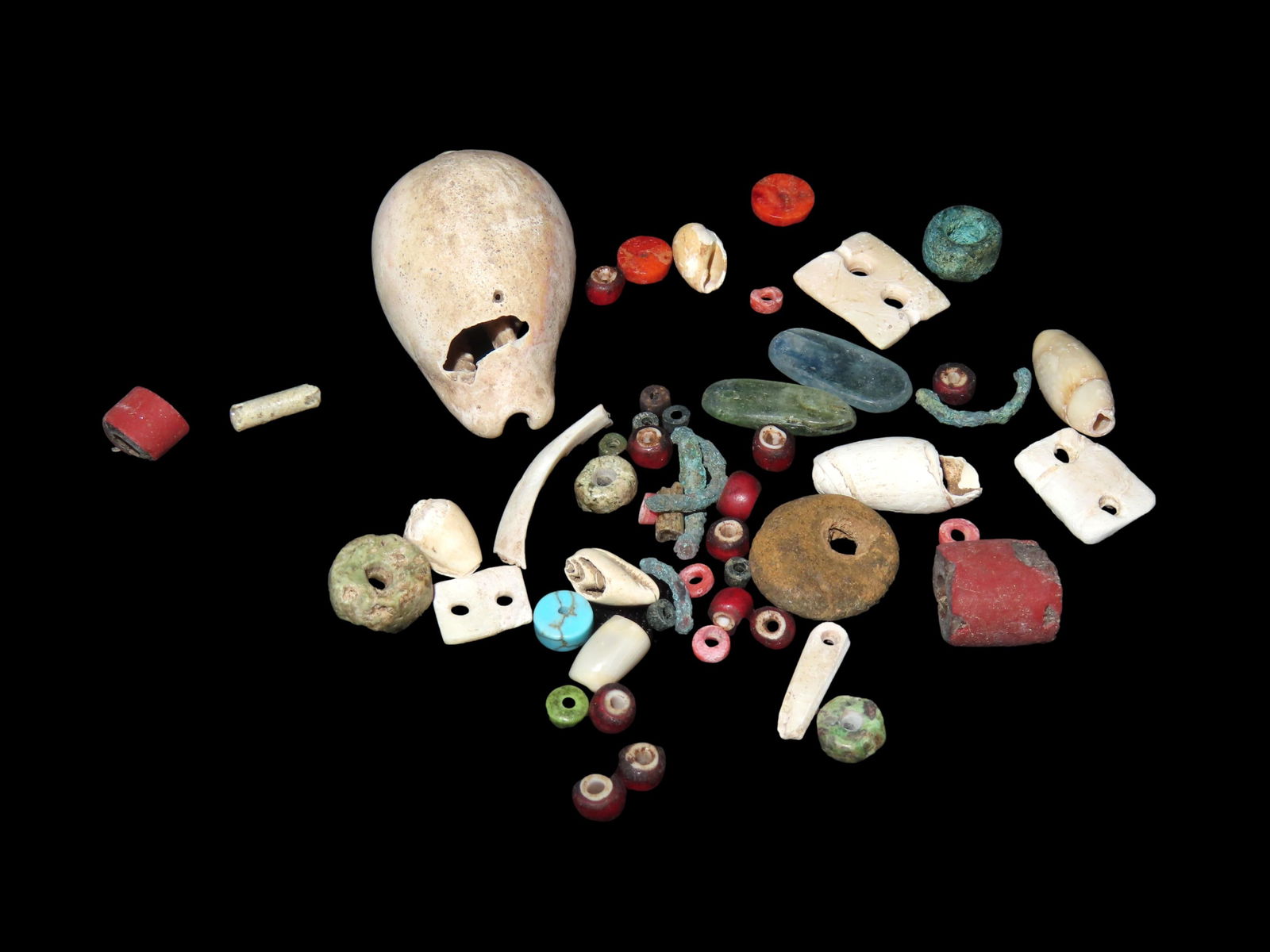 NICE GROUP OF STONE, SHELL, BONE, & COPPER BEADS FROM MEXICO, PRECOLUMBIAN ARTIFACTS: NICE GROUP OF STONE, SHELL, BONE, & COPPER BEADS FROM MEXICO, PRECOLUMBIAN ARTIFACTS