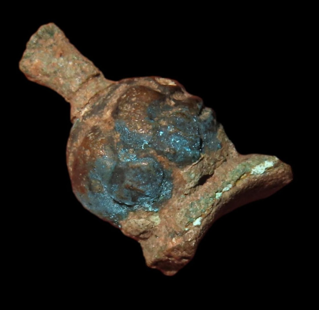 RARE PIECE OF A COPPER RELIC WITH A HUMAN FACE, WHATS RARE ABOUT IT IS THE ANCIENT BLUE PAINT IT IS: RARE PIECE OF A COPPER RELIC WITH A HUMAN FACE, WHATS RARE ABOUT IT IS THE ANCIENT BLUE PAINT IT IS COATED IN, ALL ORIGINAL