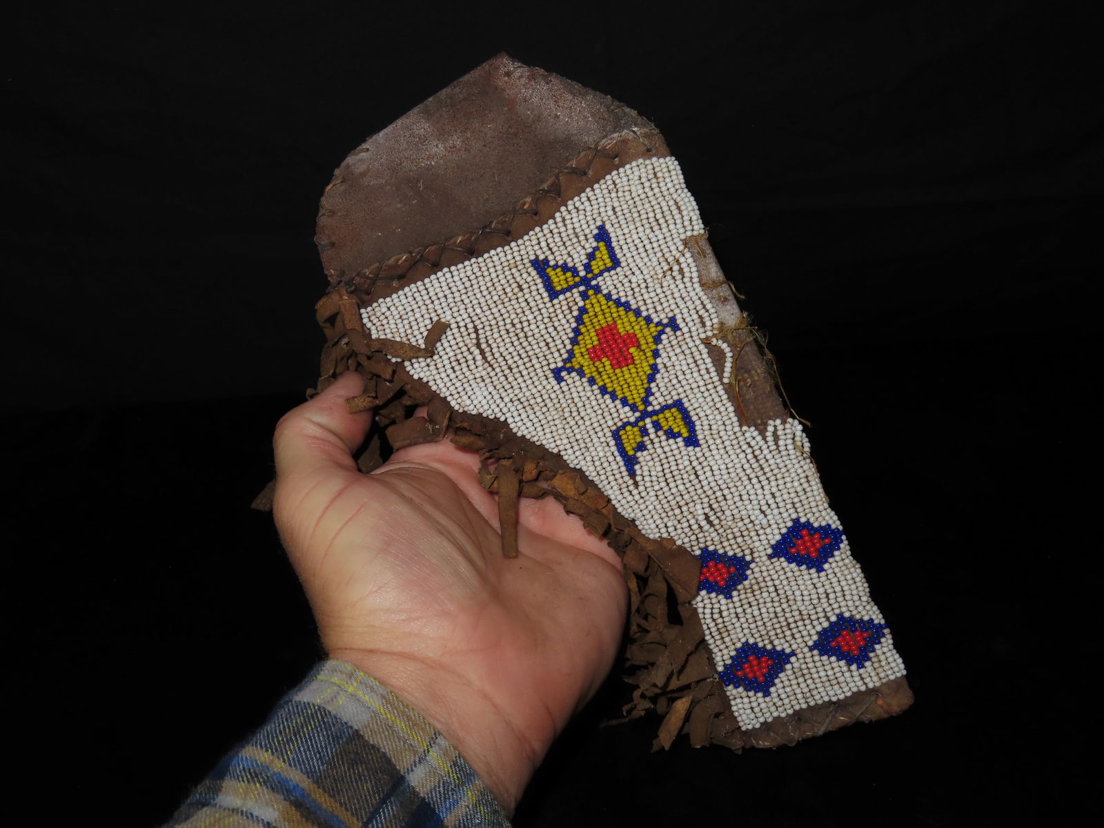 10" x 5" Hand Beaded Deerskin Holster (1 of 5)